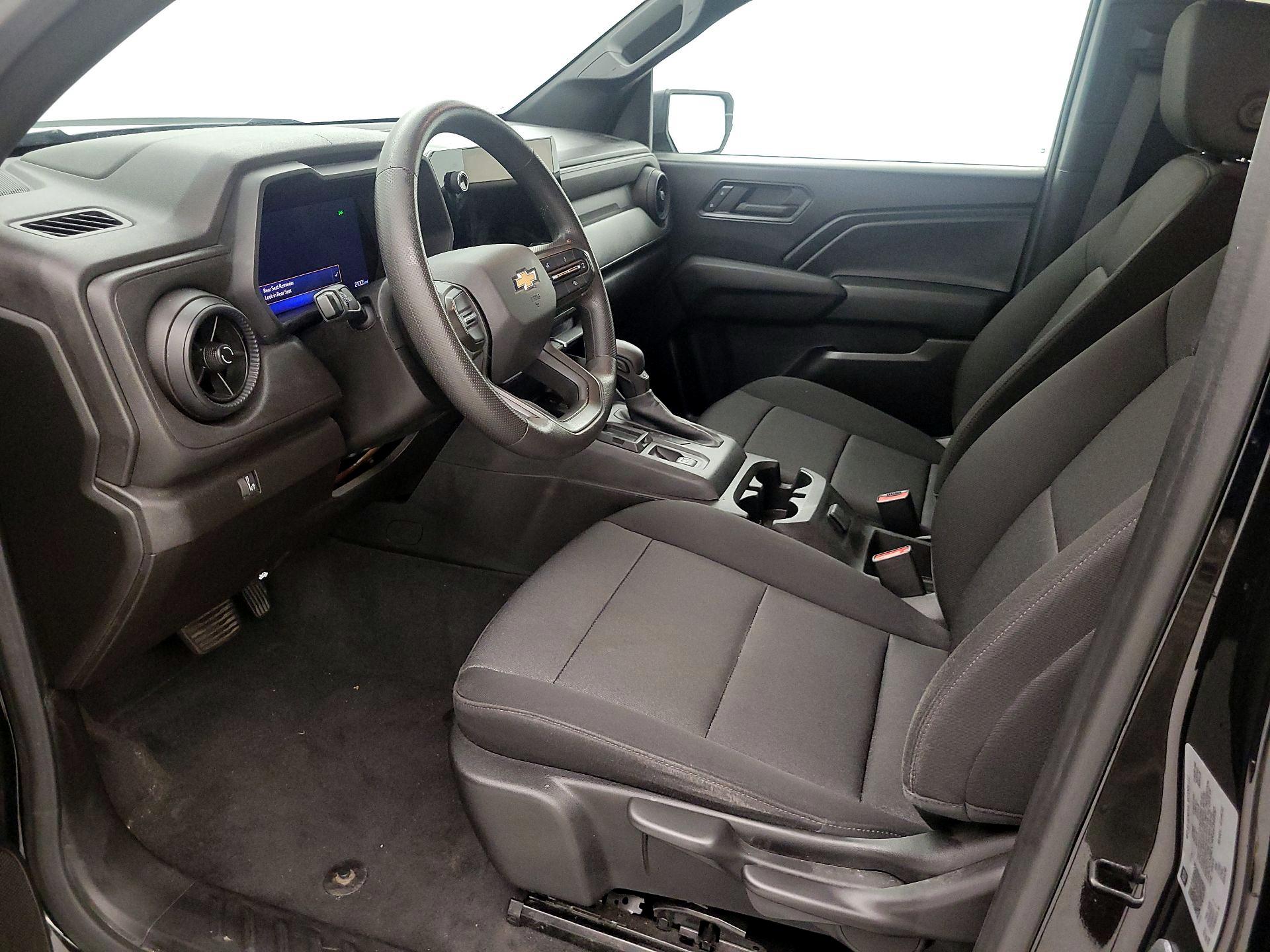 Thumbnail: 2024 Chevrolet Colorado - 11