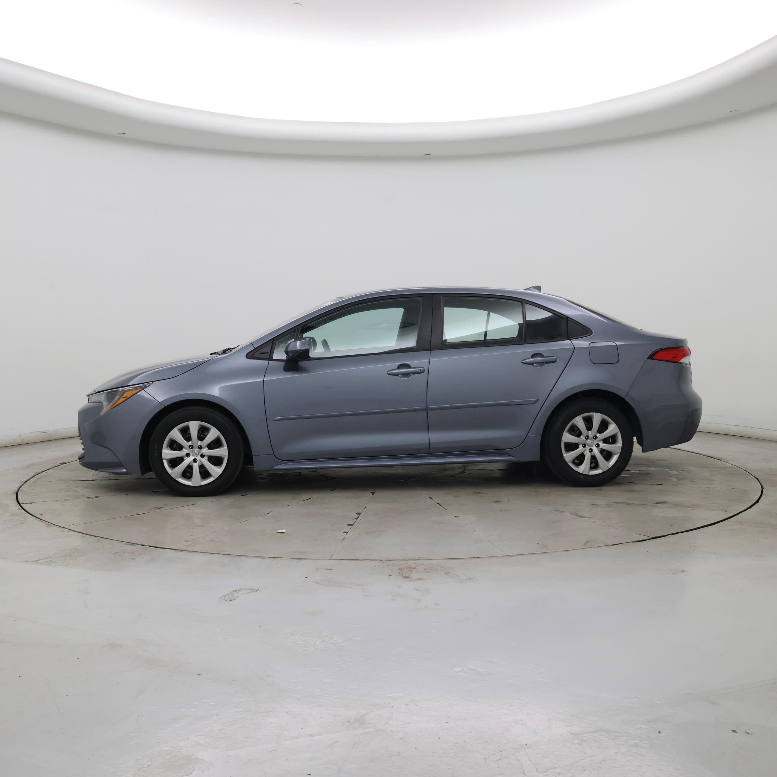 Thumbnail: 2023 Toyota Corolla - 3