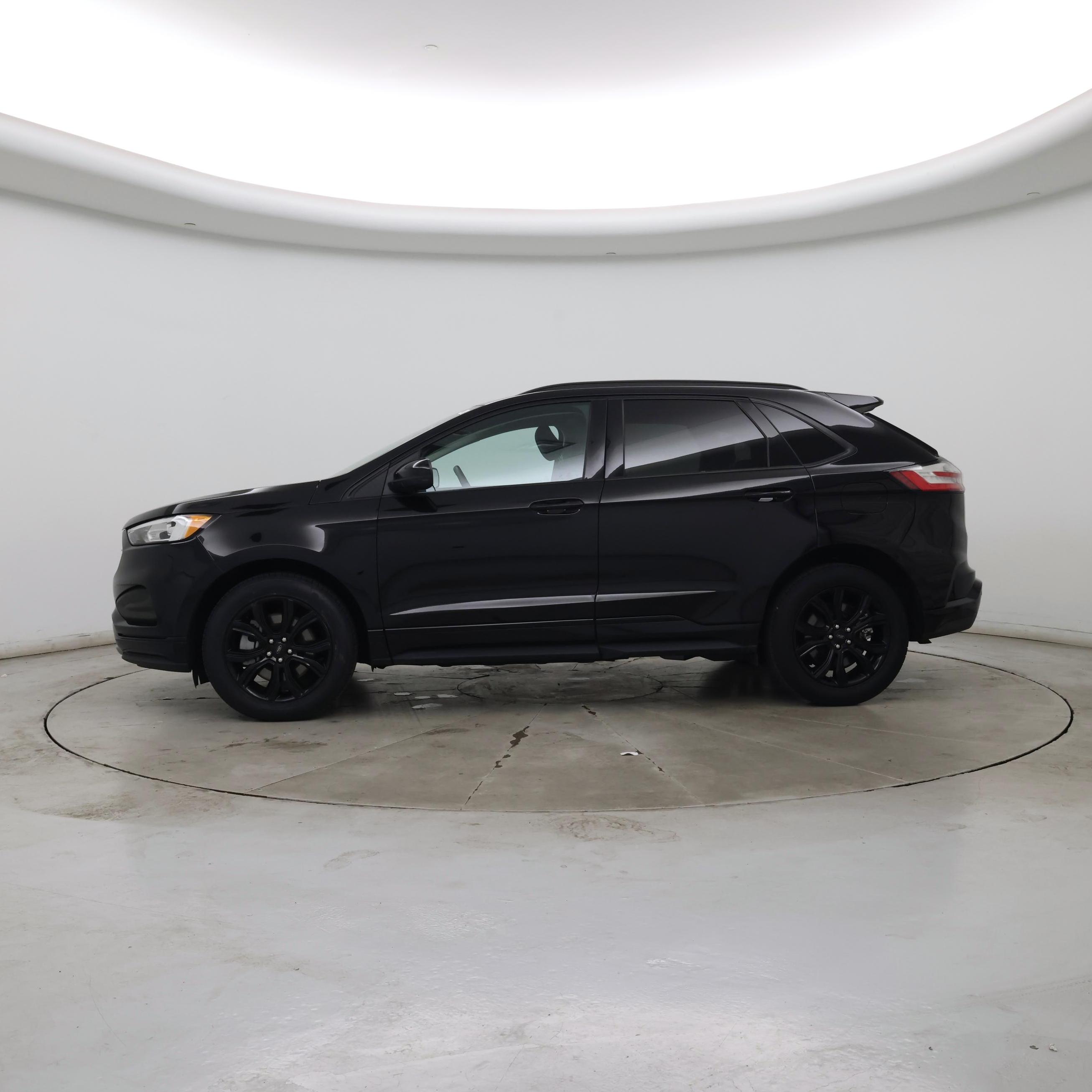 Thumbnail: 2023 Ford Edge - 3