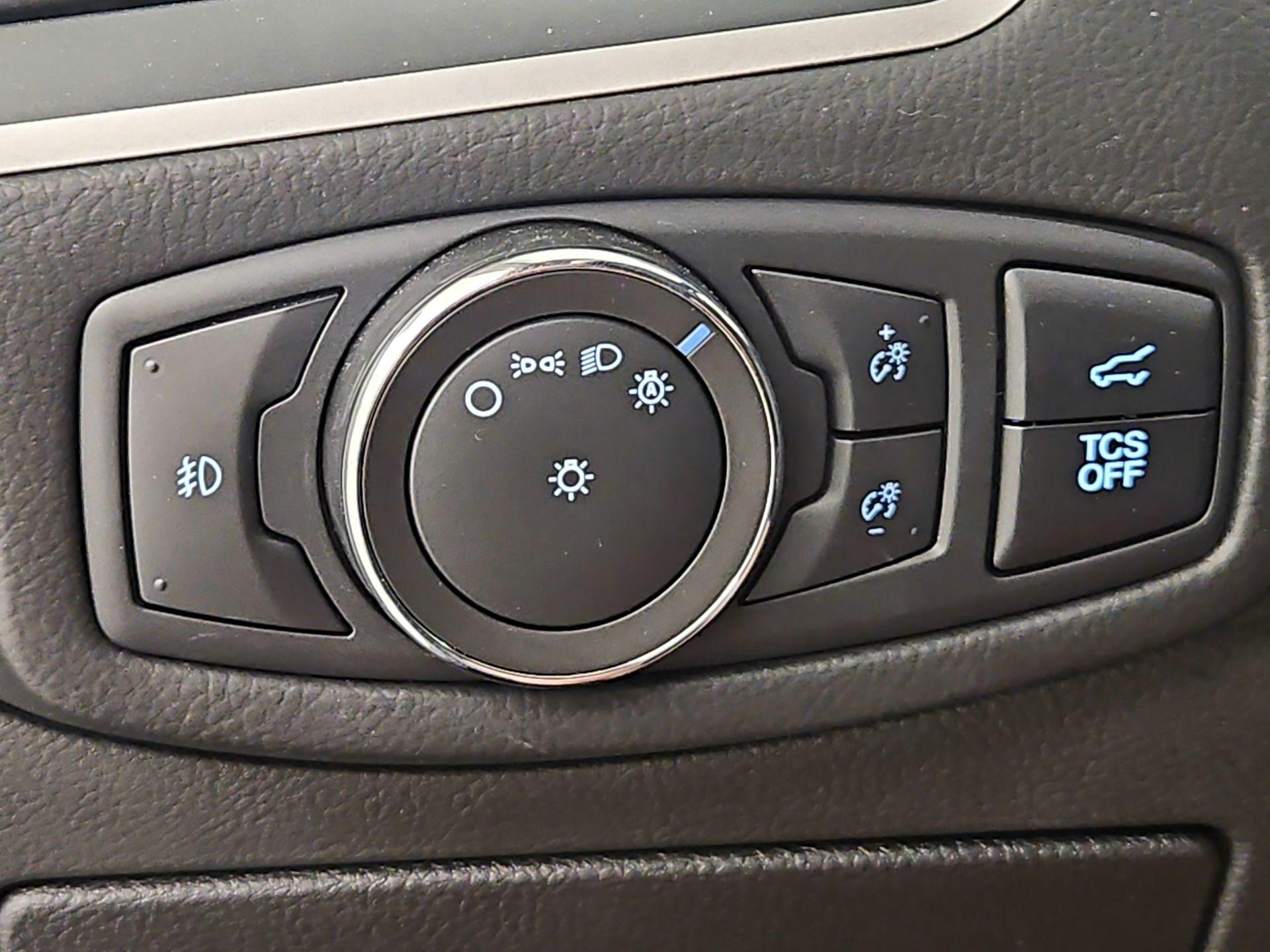 Thumbnail: 2021 Ford Edge - 13