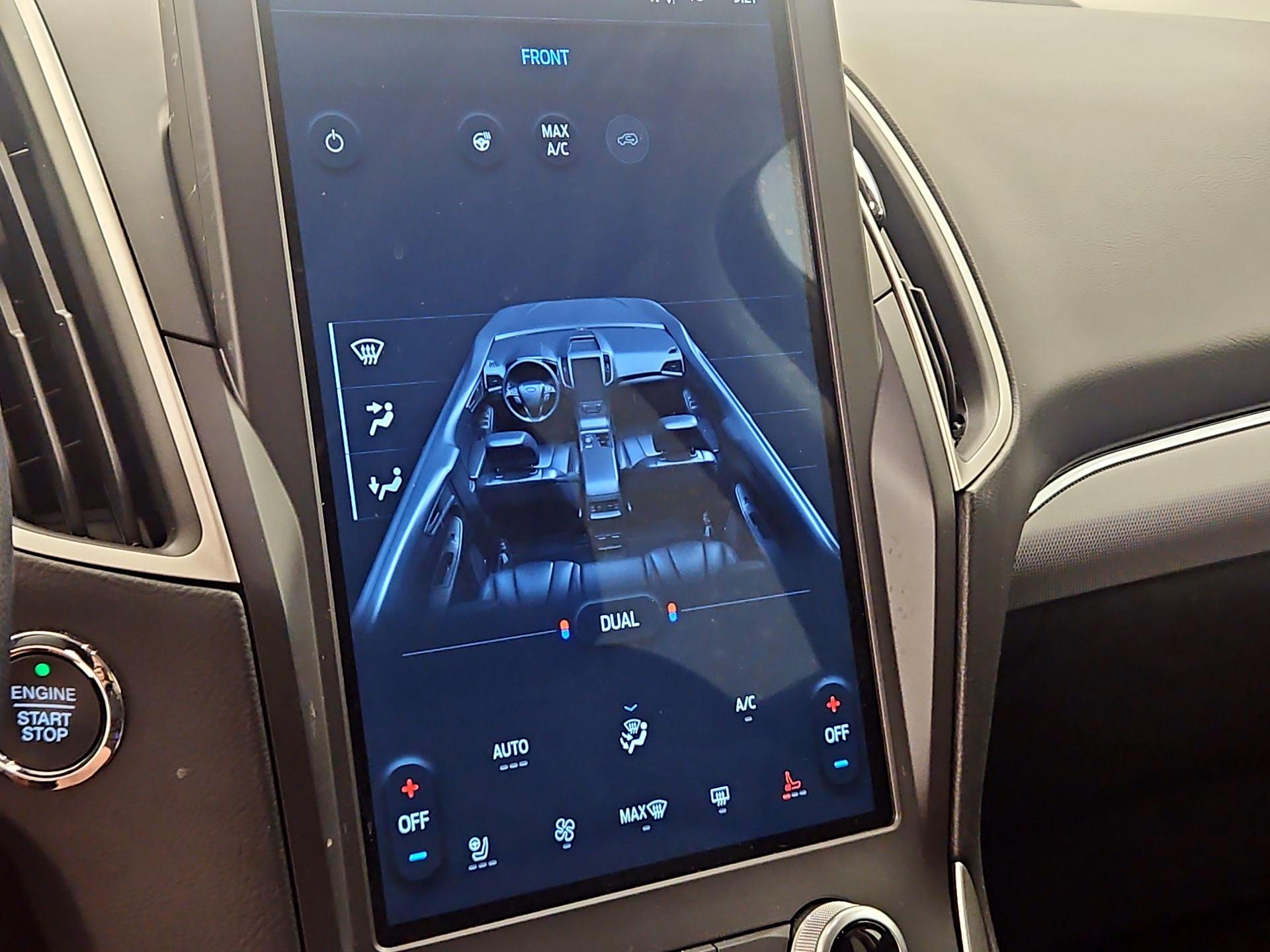 Thumbnail: 2021 Ford Edge - 17
