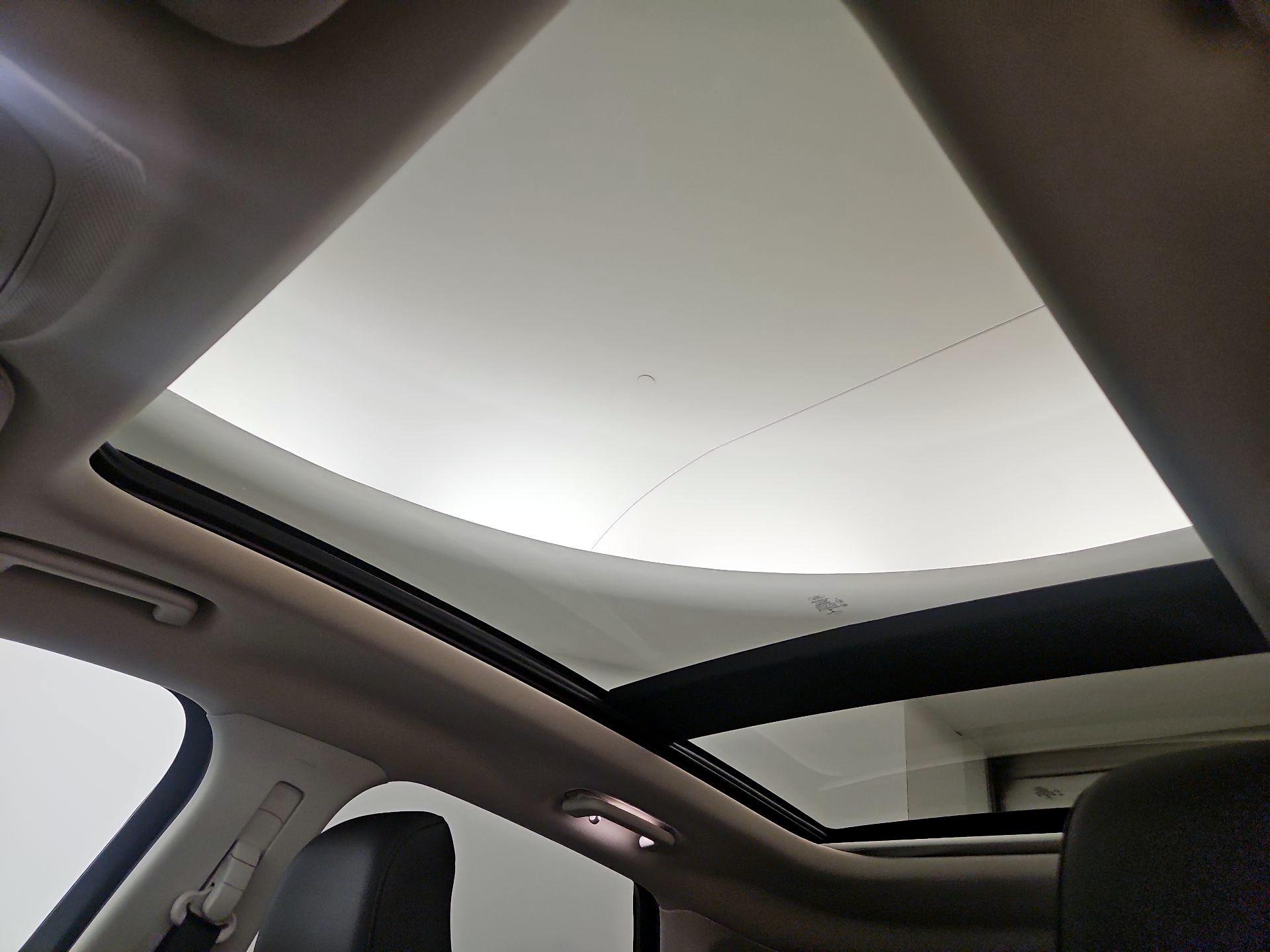 Thumbnail: 2021 Ford Edge - 20