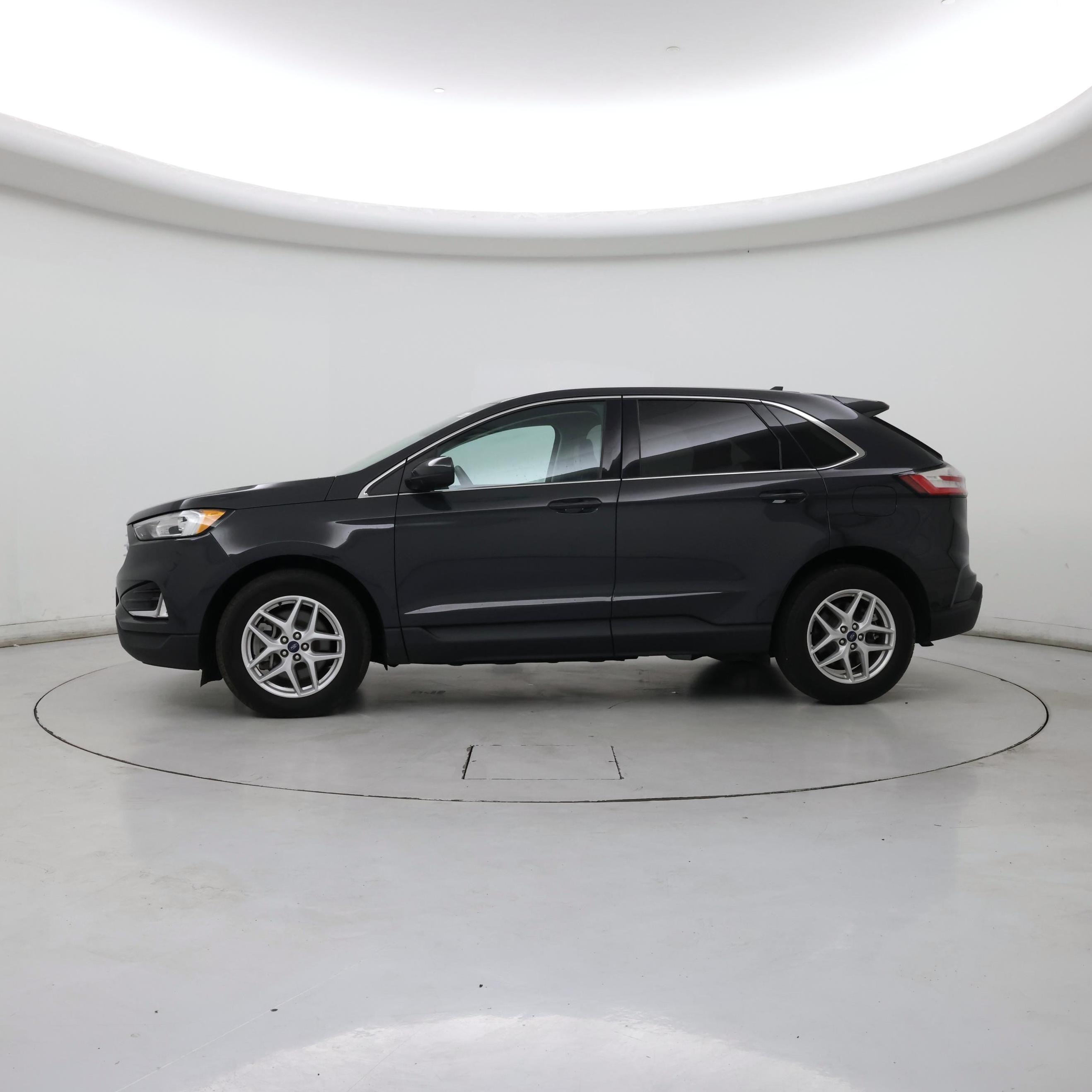Thumbnail: 2021 Ford Edge - 3