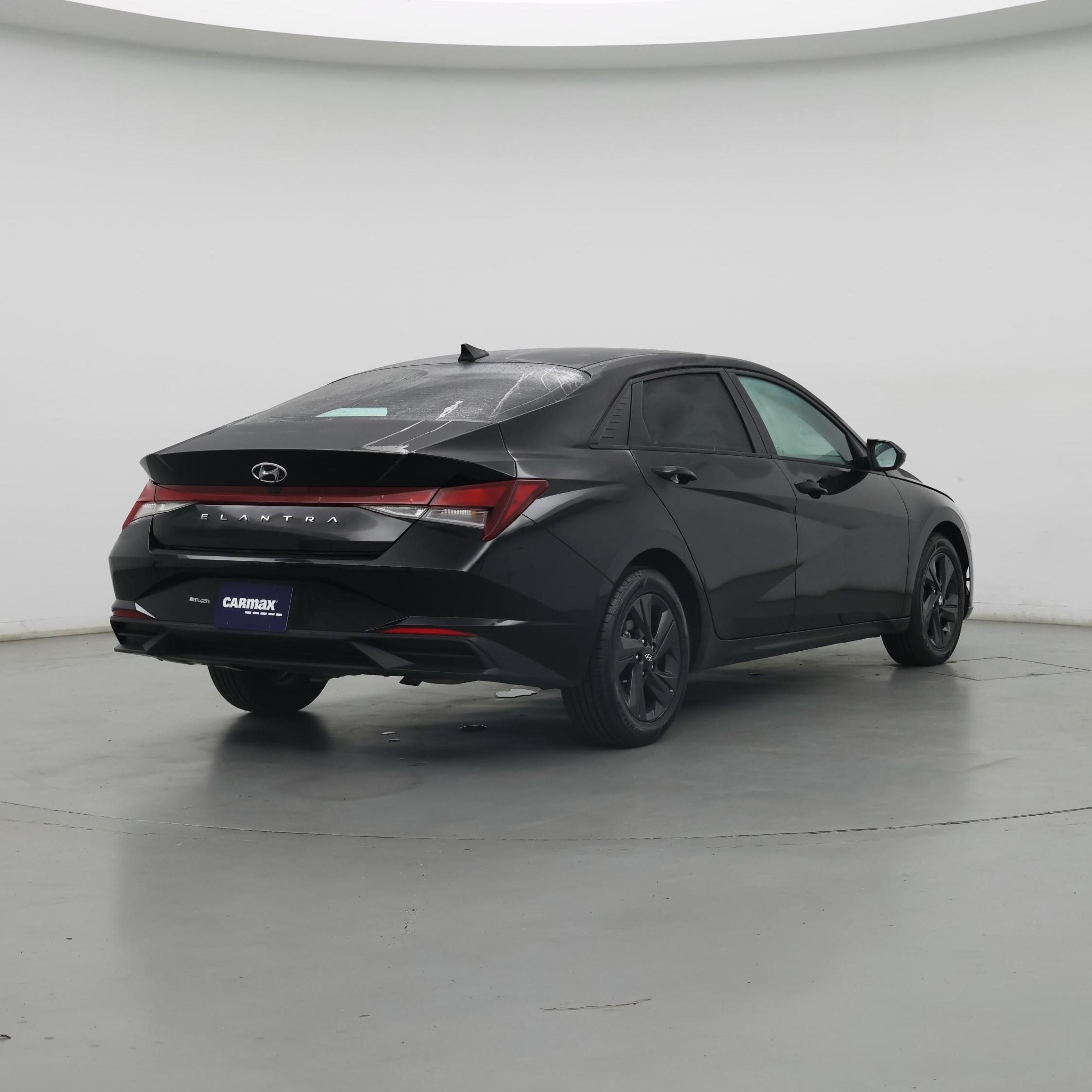 Thumbnail: 2023 Hyundai Elantra - 8