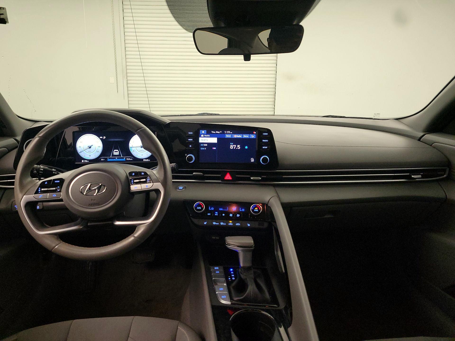 Thumbnail: 2021 Hyundai Elantra - 9