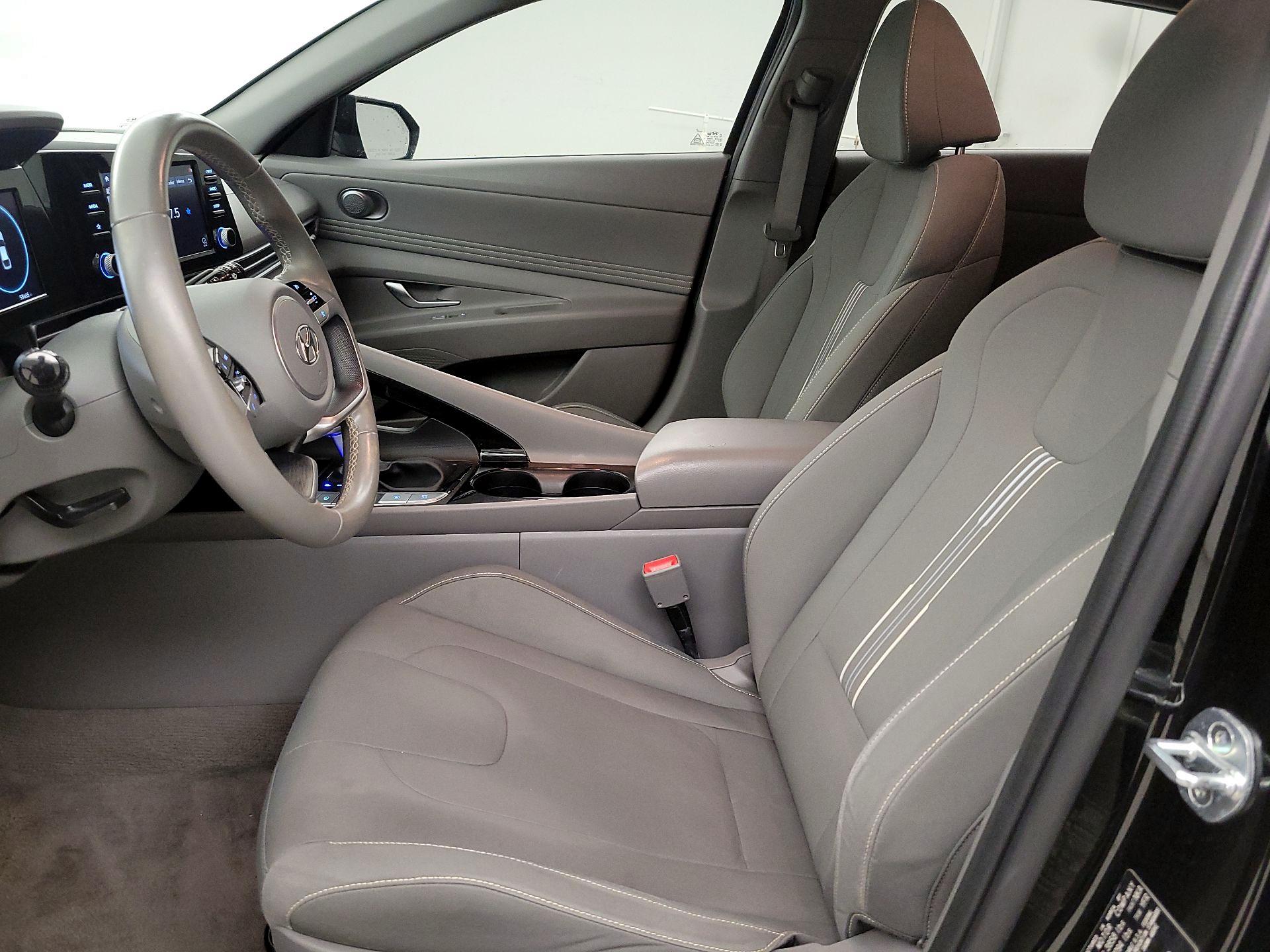 Thumbnail: 2021 Hyundai Elantra - 11
