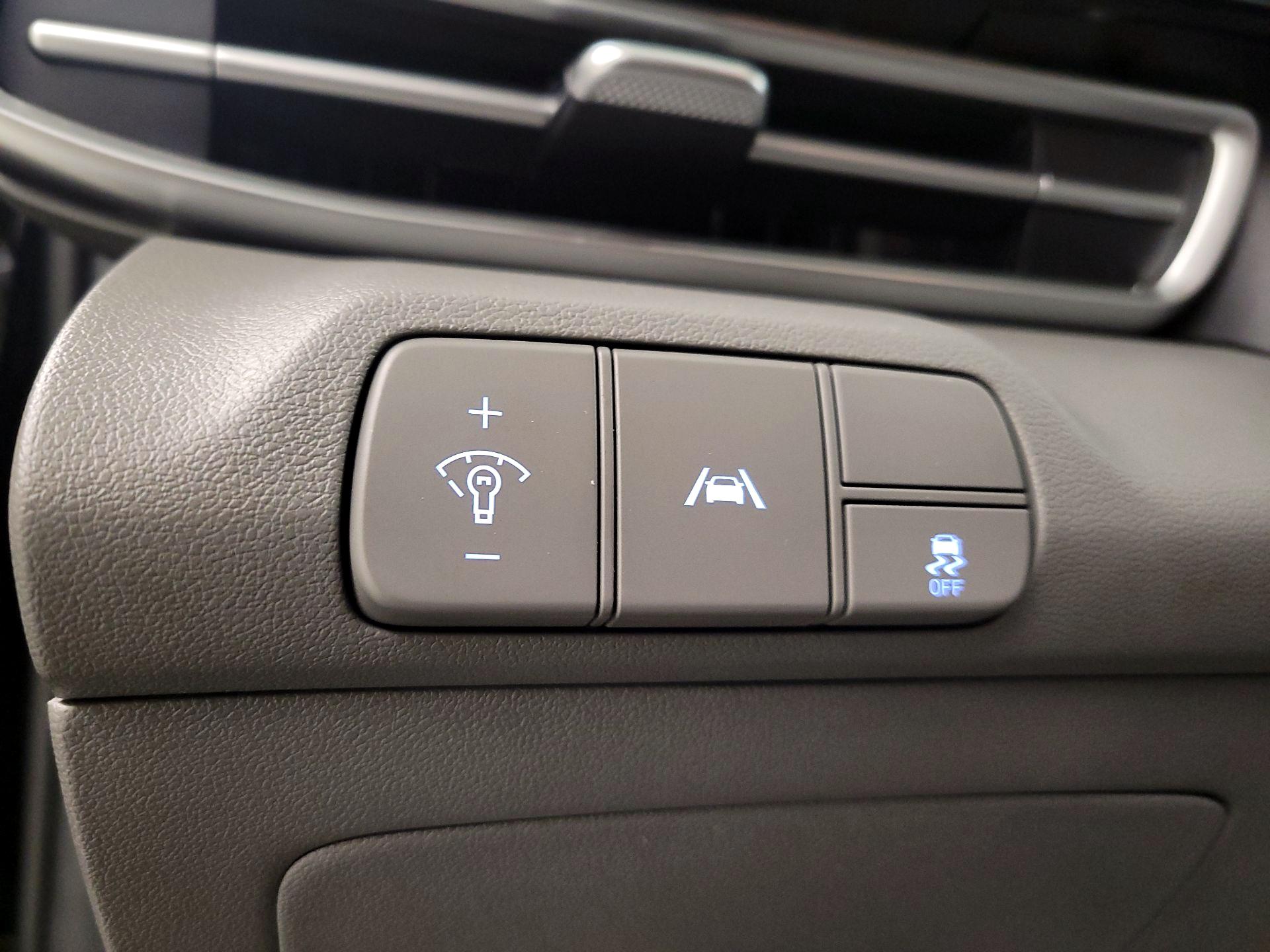 Thumbnail: 2021 Hyundai Elantra - 13