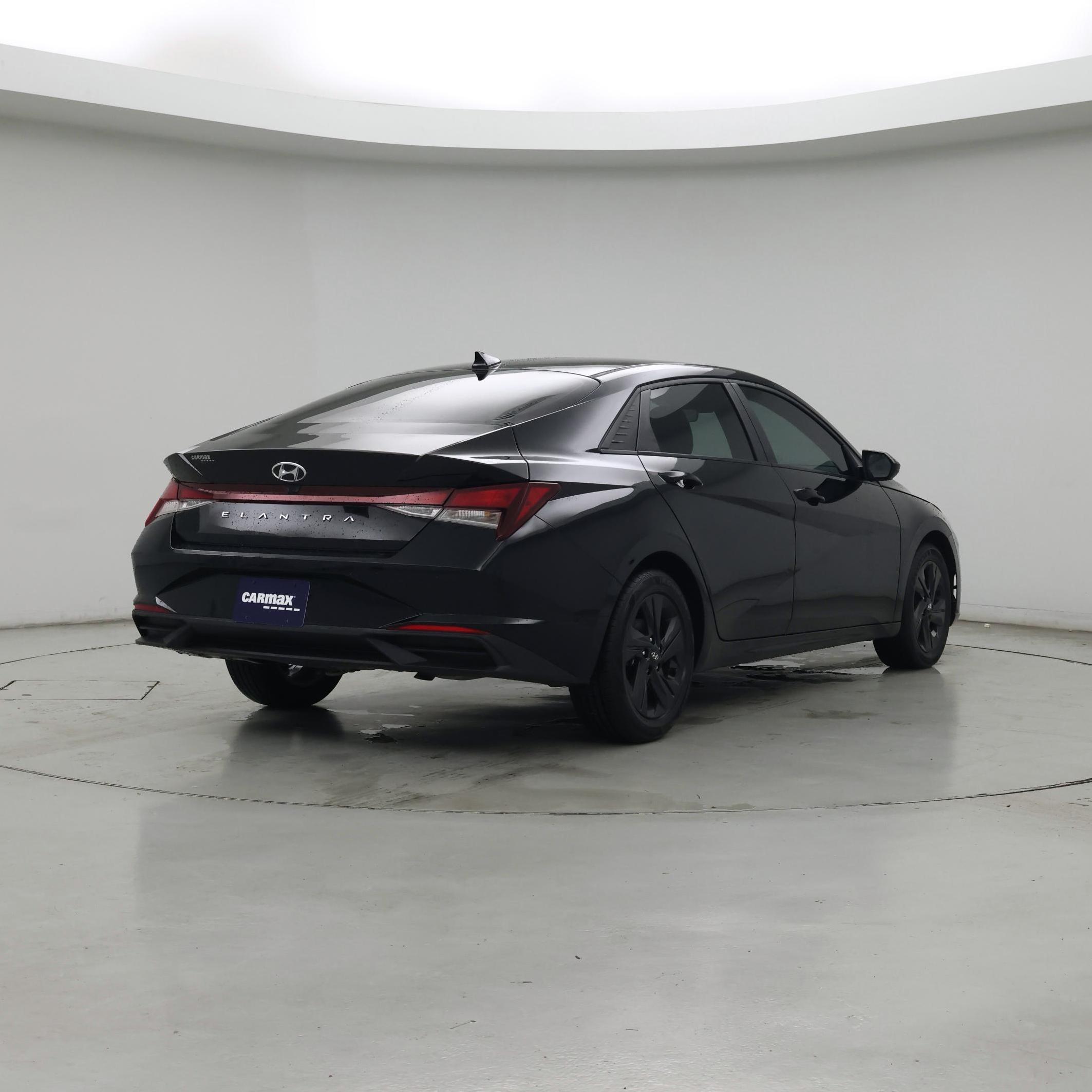 Thumbnail: 2021 Hyundai Elantra - 8