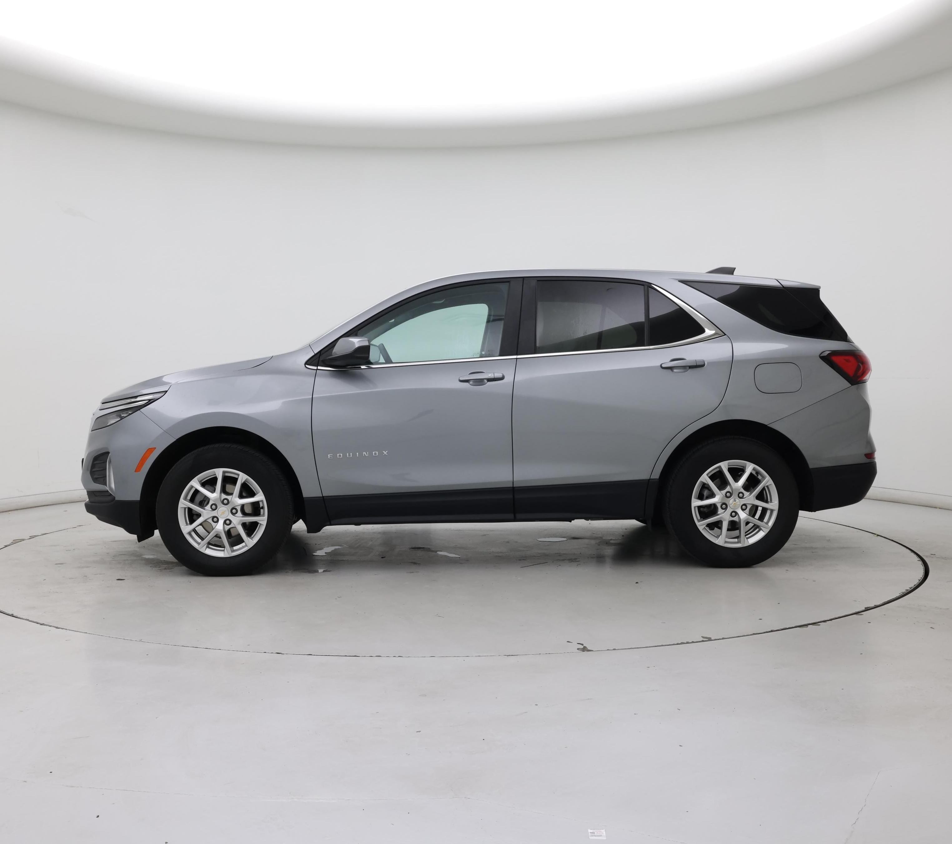 Thumbnail: 2023 Chevrolet Equinox - 3