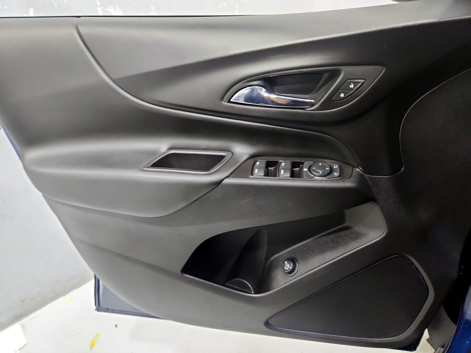 Thumbnail: 2020 Chevrolet Equinox - 12