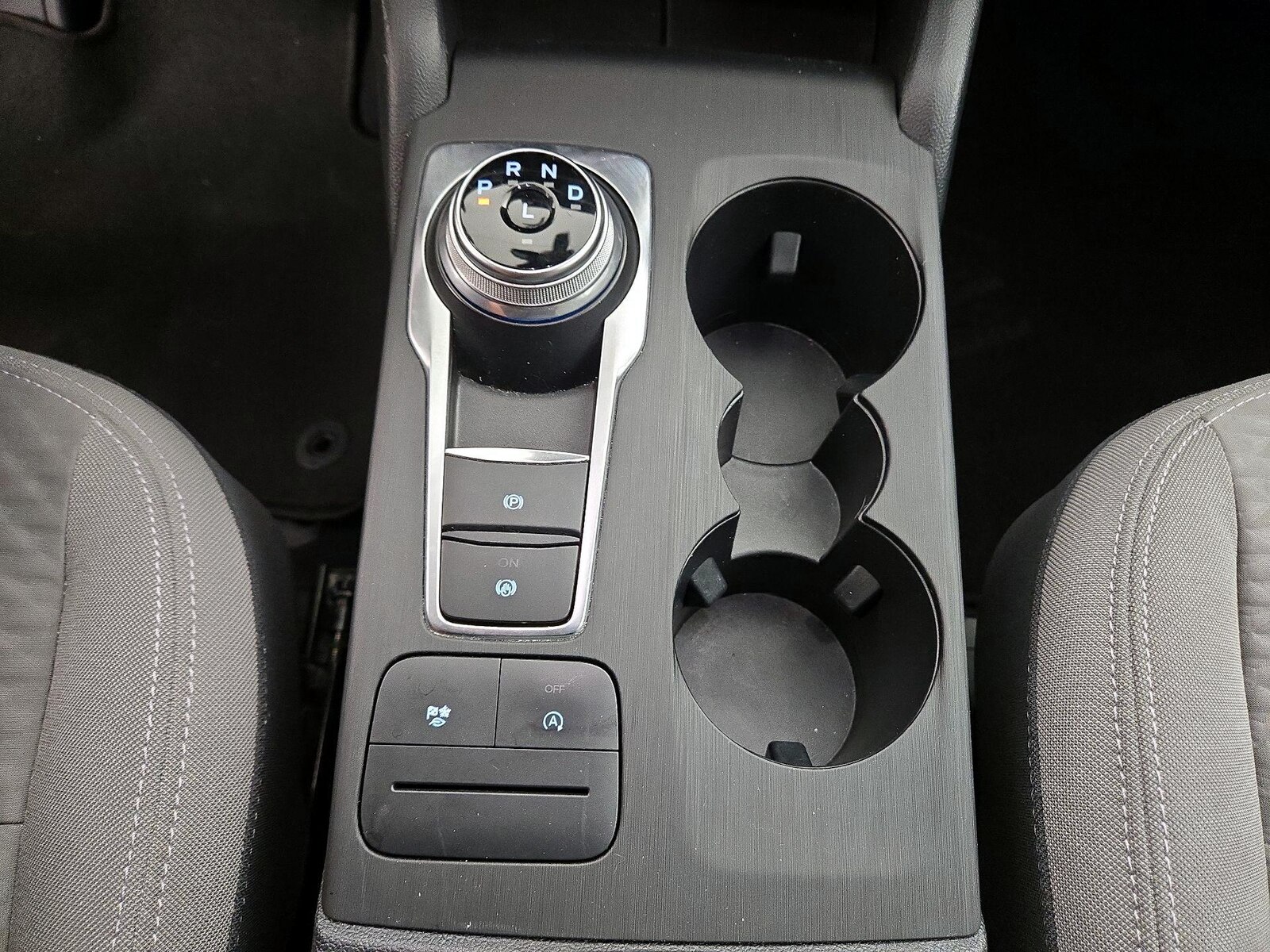 2021 Ford Escape SE - Photo 18