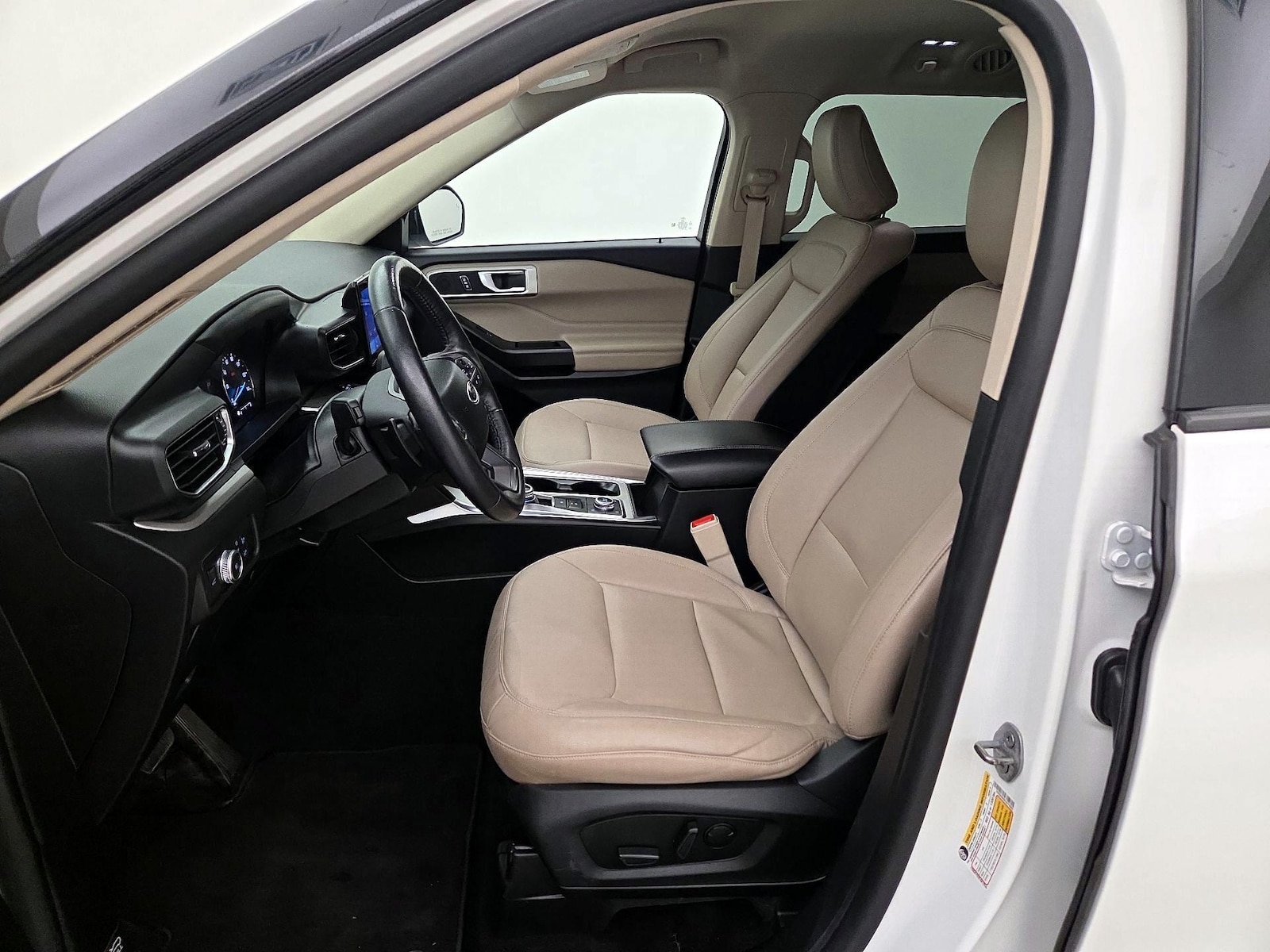 2020 Ford Explorer XLT - Photo 12