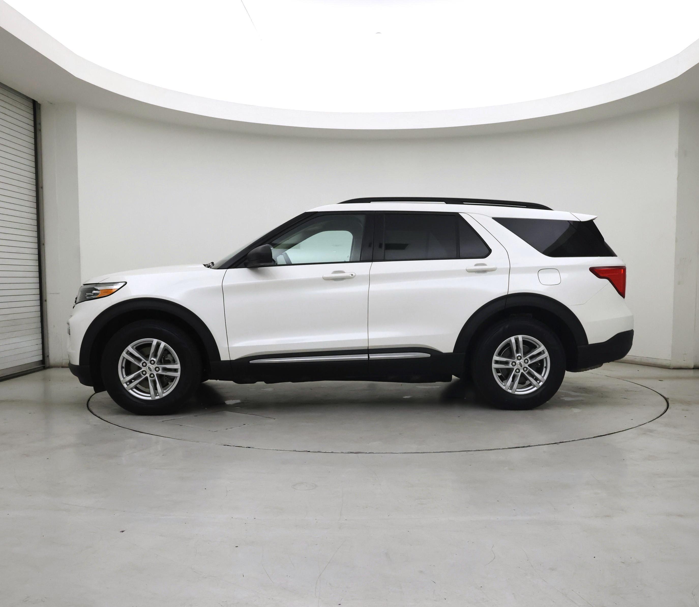 Thumbnail: 2020 Ford Explorer - 3