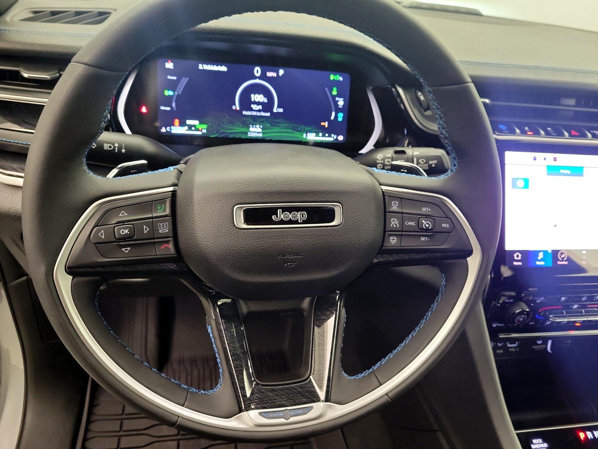 Thumbnail: 2023 Jeep Grand Cherokee - 10
