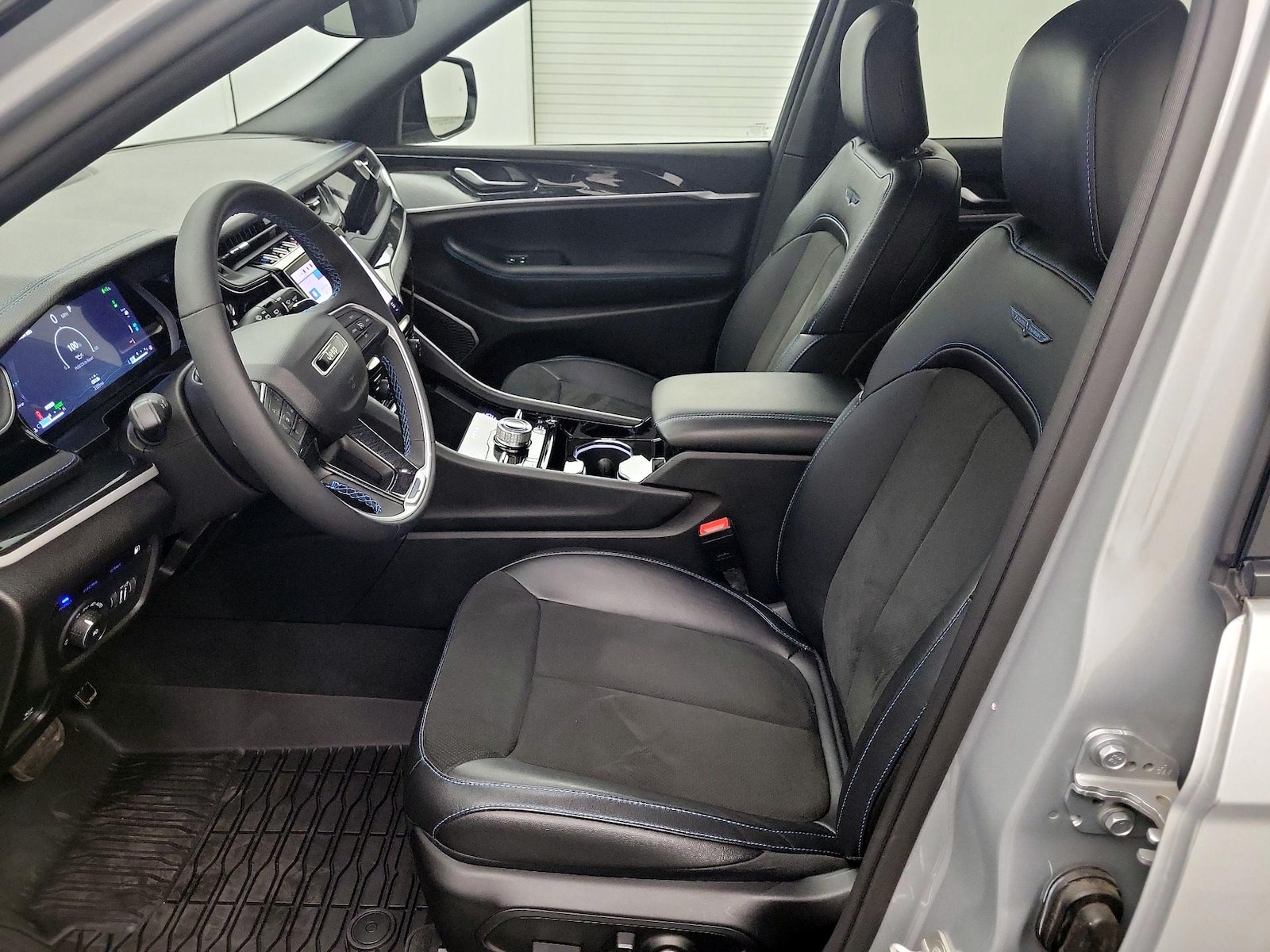 2023 Jeep Grand Cherokee Trailhawk 4xe - Photo 12