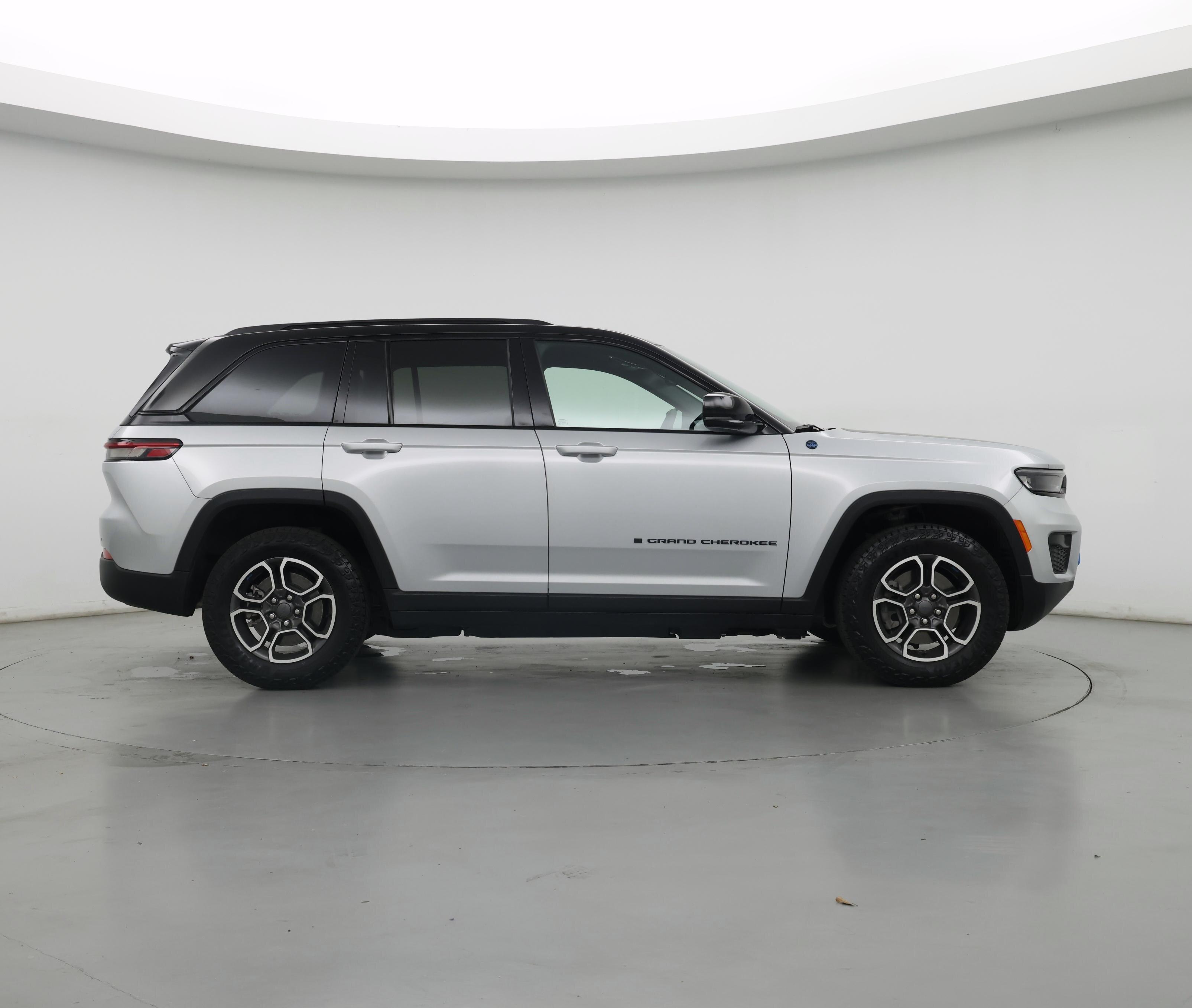 Thumbnail: 2023 Jeep Grand Cherokee - 7