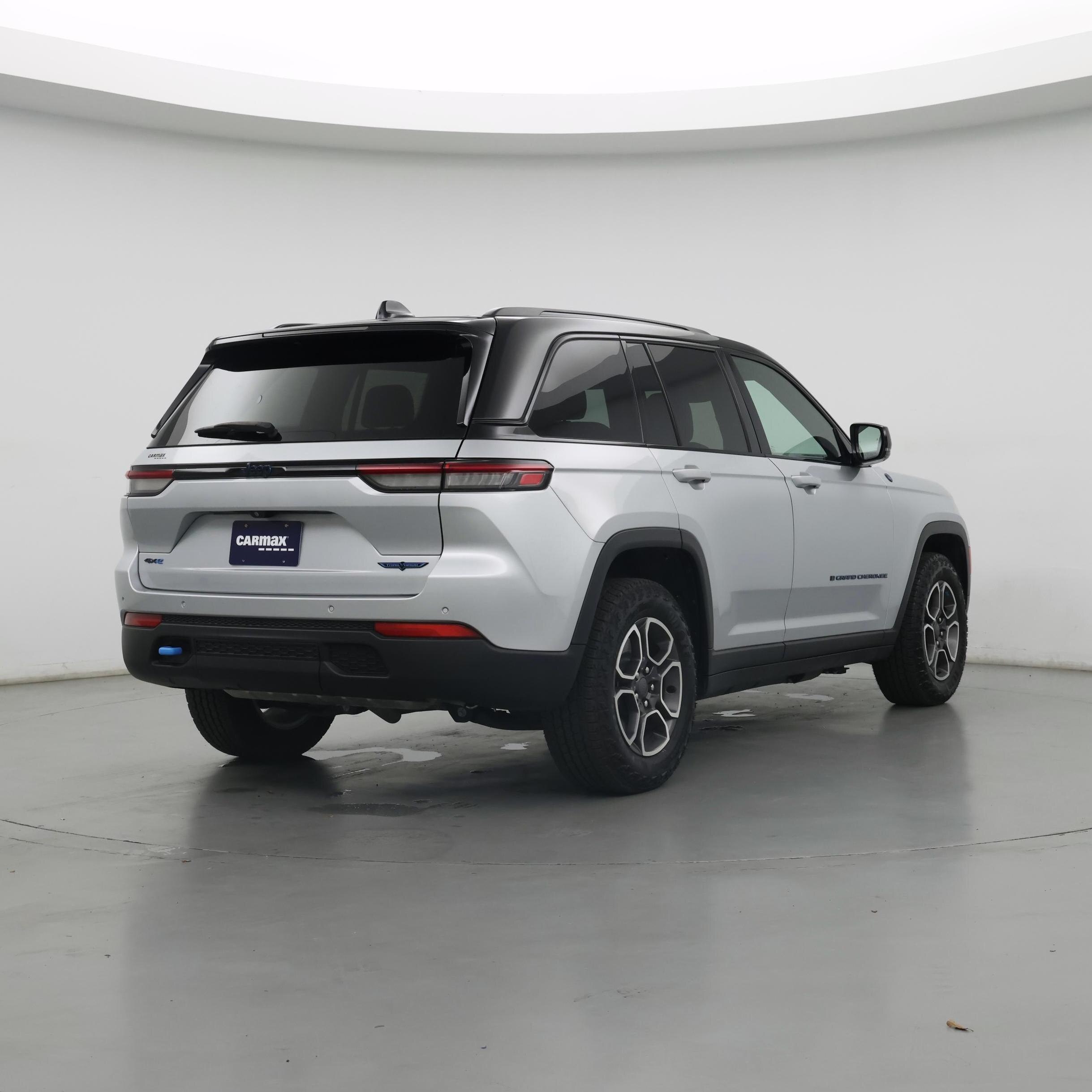 Thumbnail: 2023 Jeep Grand Cherokee - 8