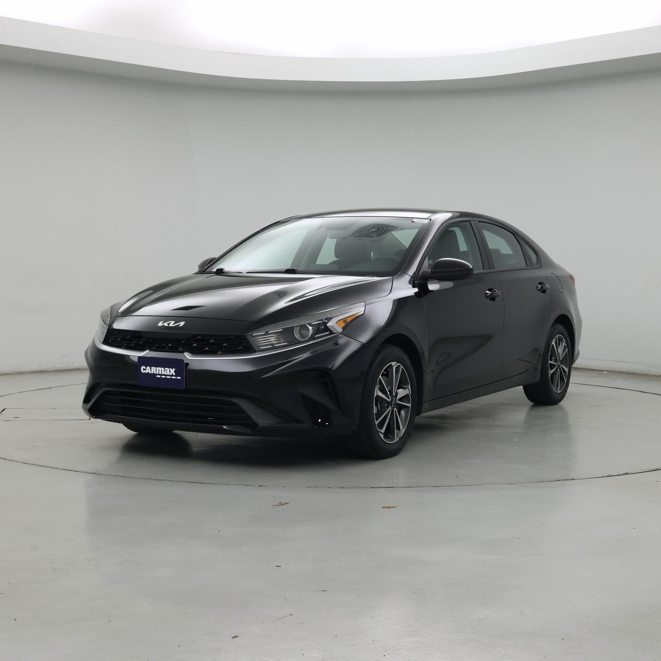 Thumbnail: 2023 Kia Forte - 4