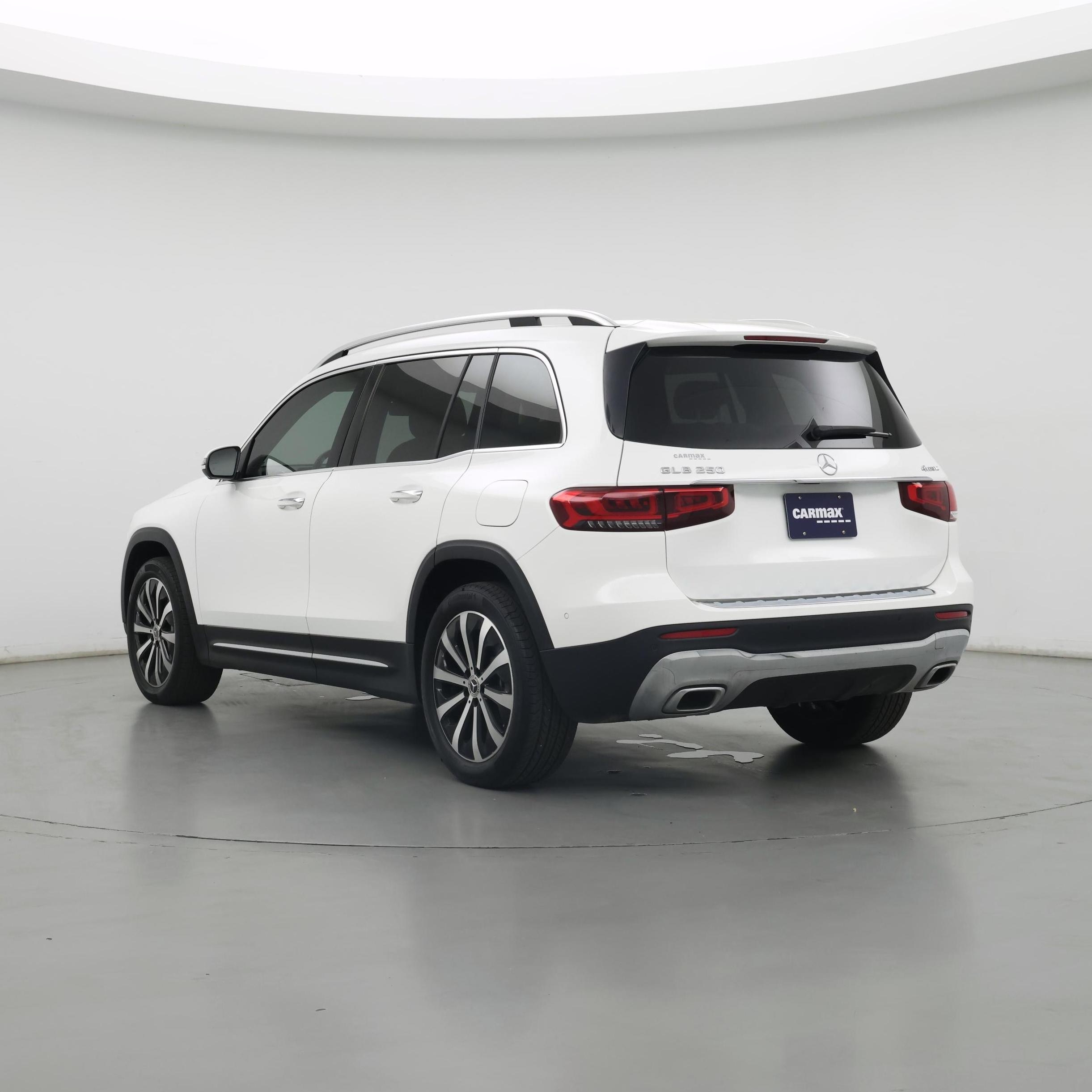 Thumbnail: 2021 Mercedes-Benz GLB - 2