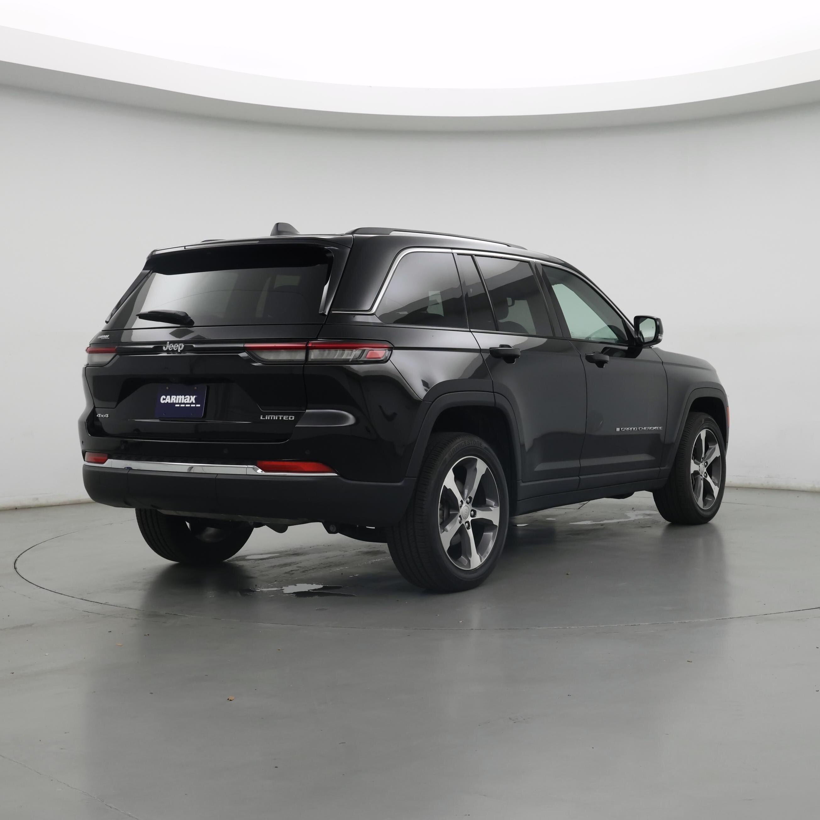 Thumbnail: 2023 Jeep Grand Cherokee - 8