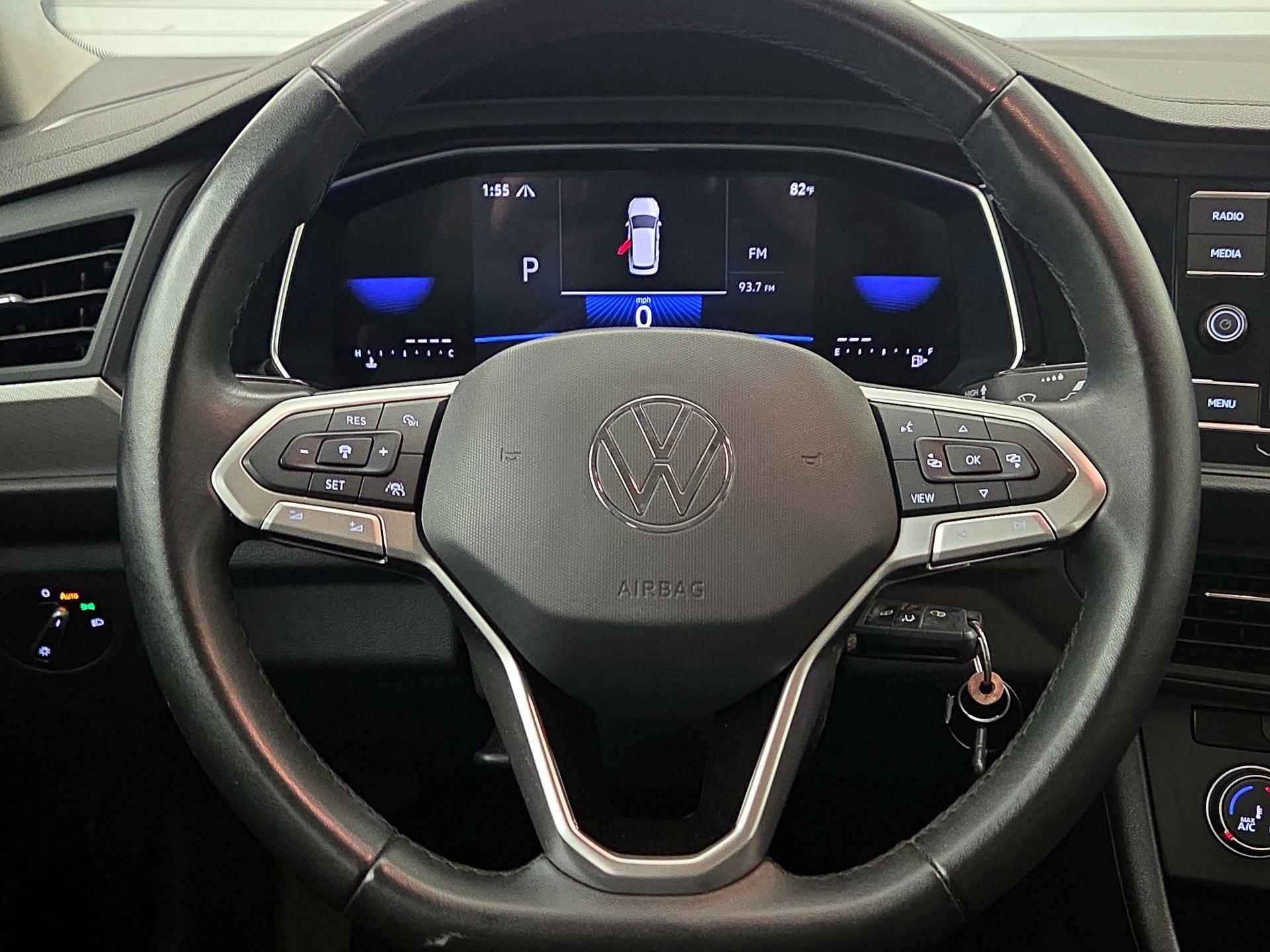 Thumbnail: 2024 Volkswagen Jetta - 10