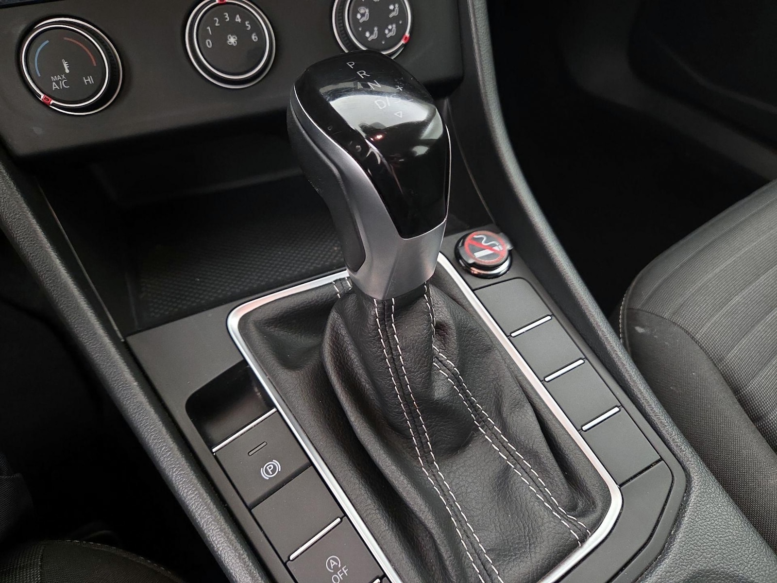 2024 Volkswagen Jetta S - Photo 16