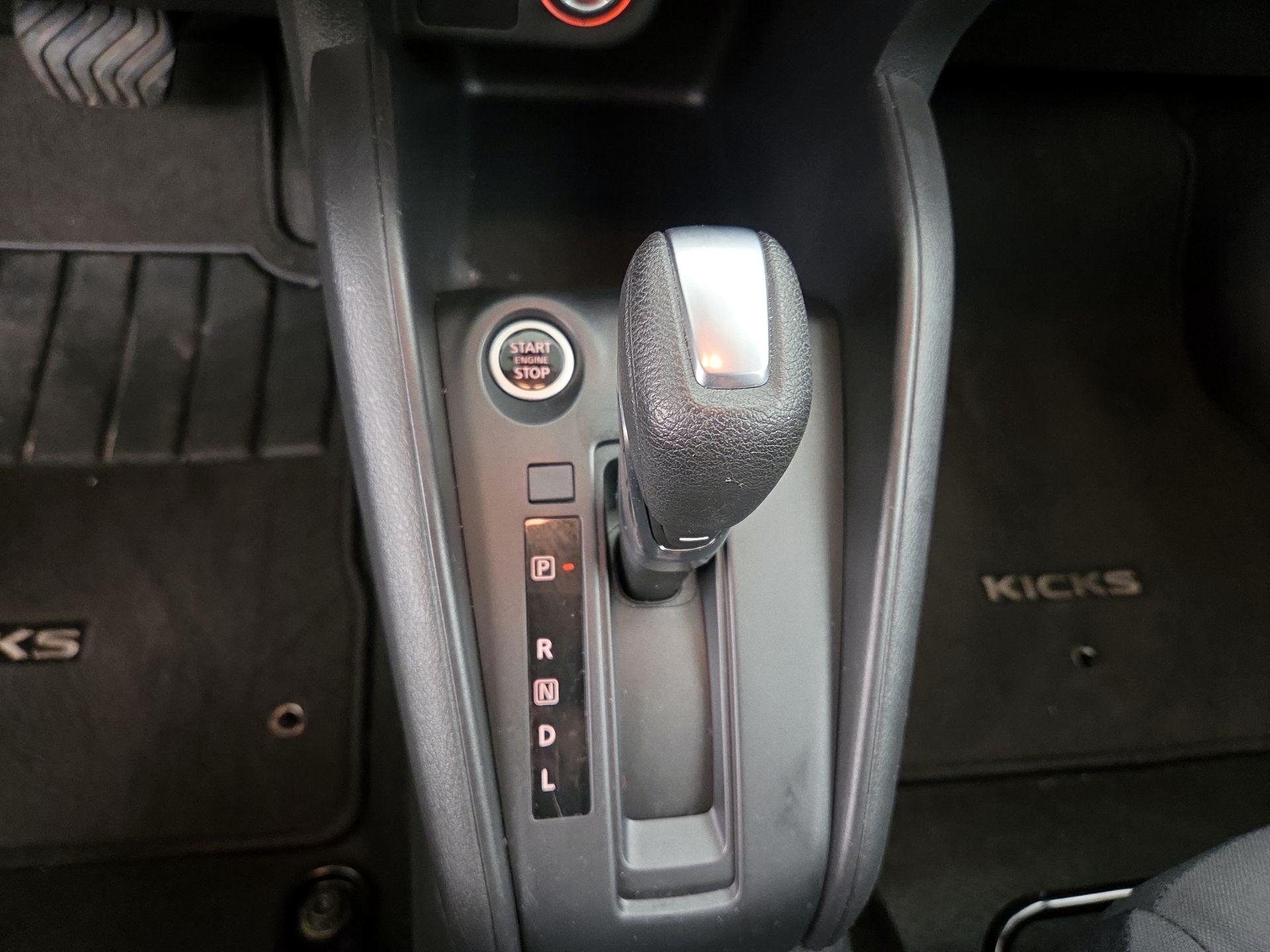 Thumbnail: 2023 Nissan Kicks - 17