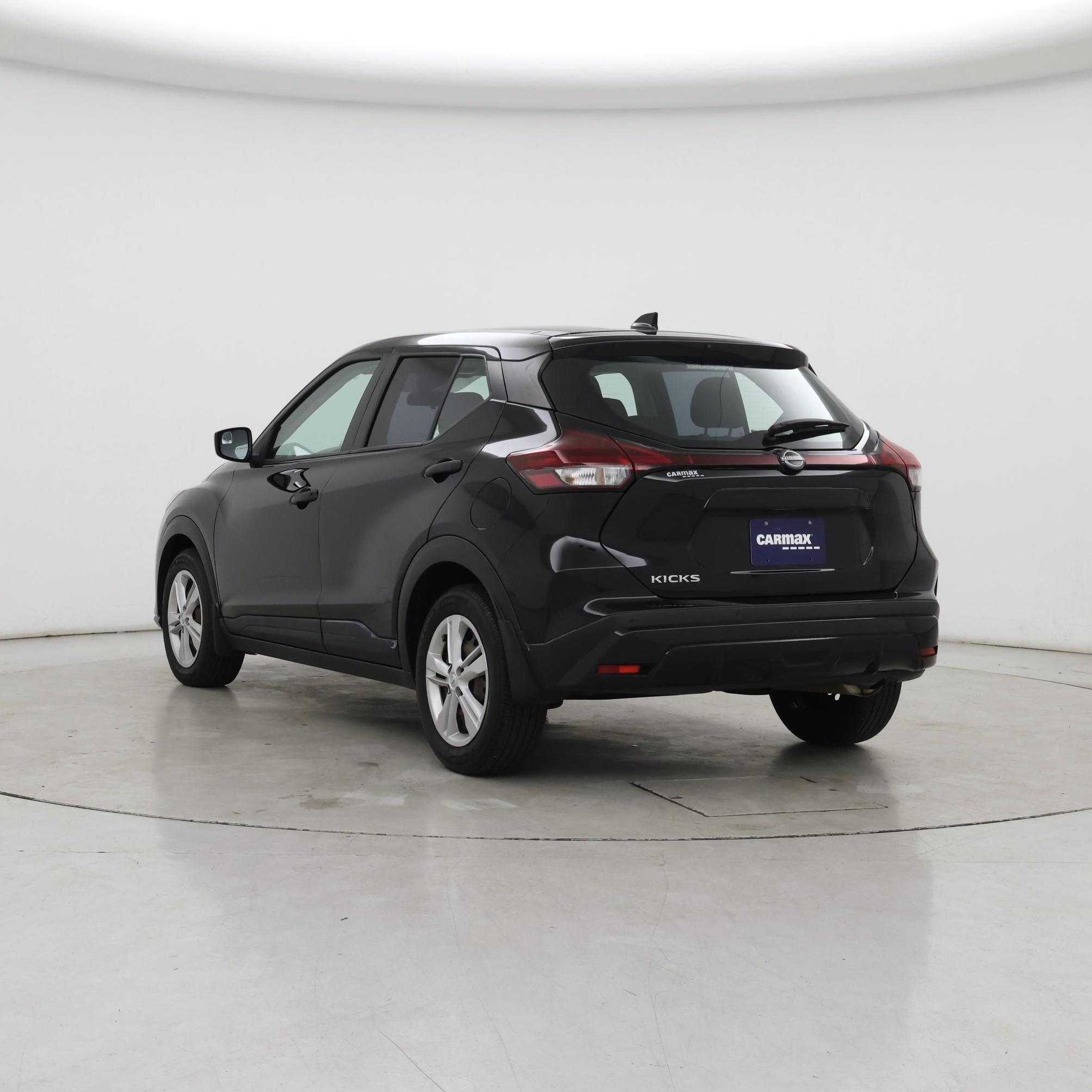 Thumbnail: 2023 Nissan Kicks - 2