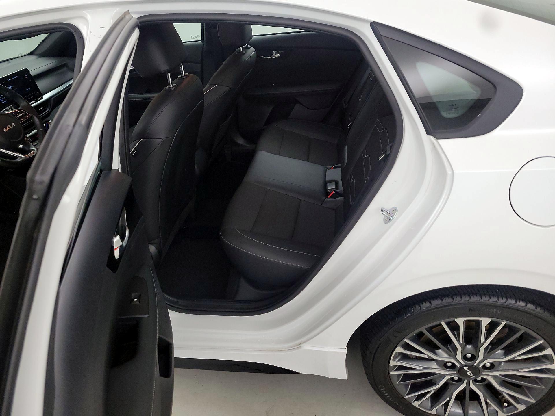 Thumbnail: 2024 Kia Forte - 20