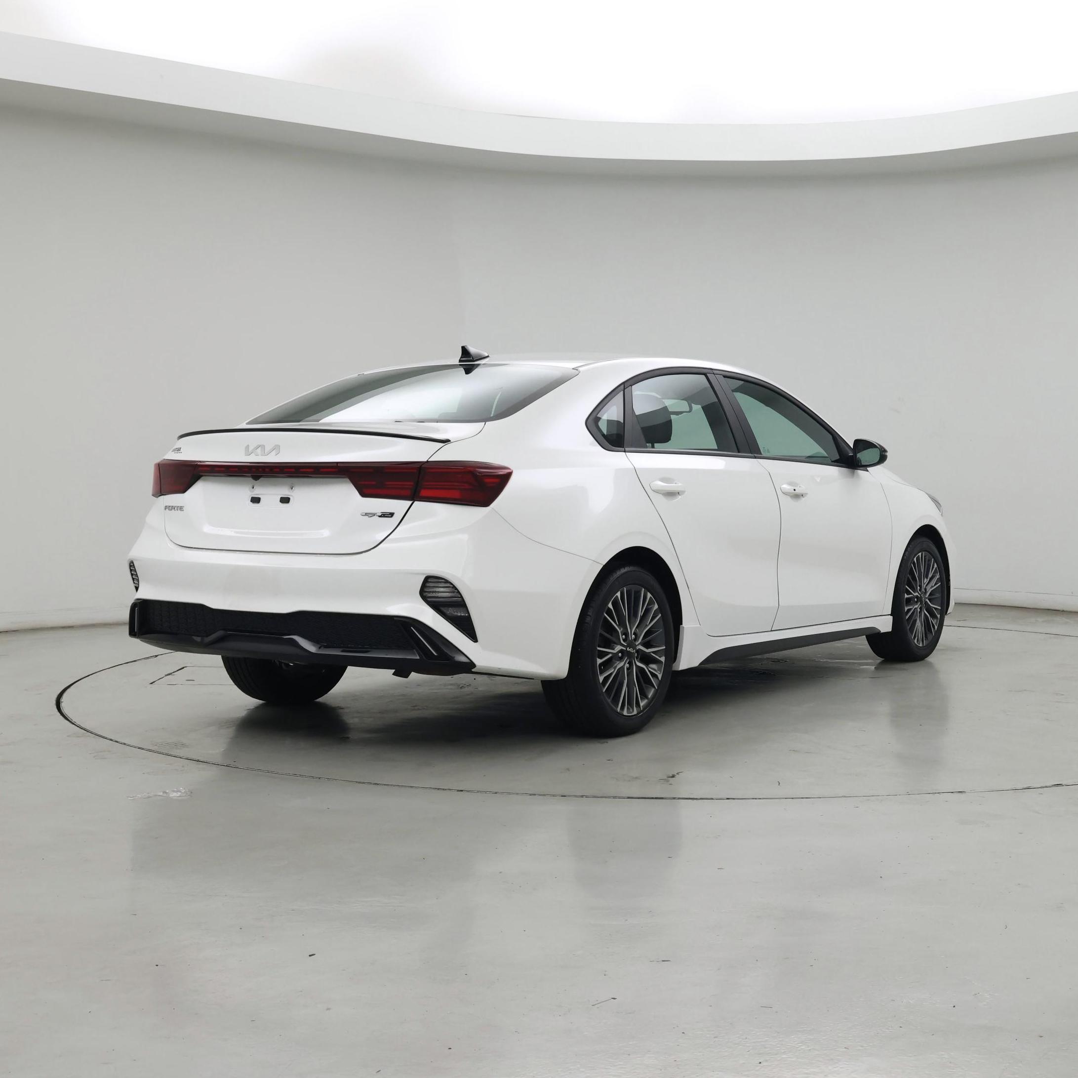 Thumbnail: 2024 Kia Forte - 8