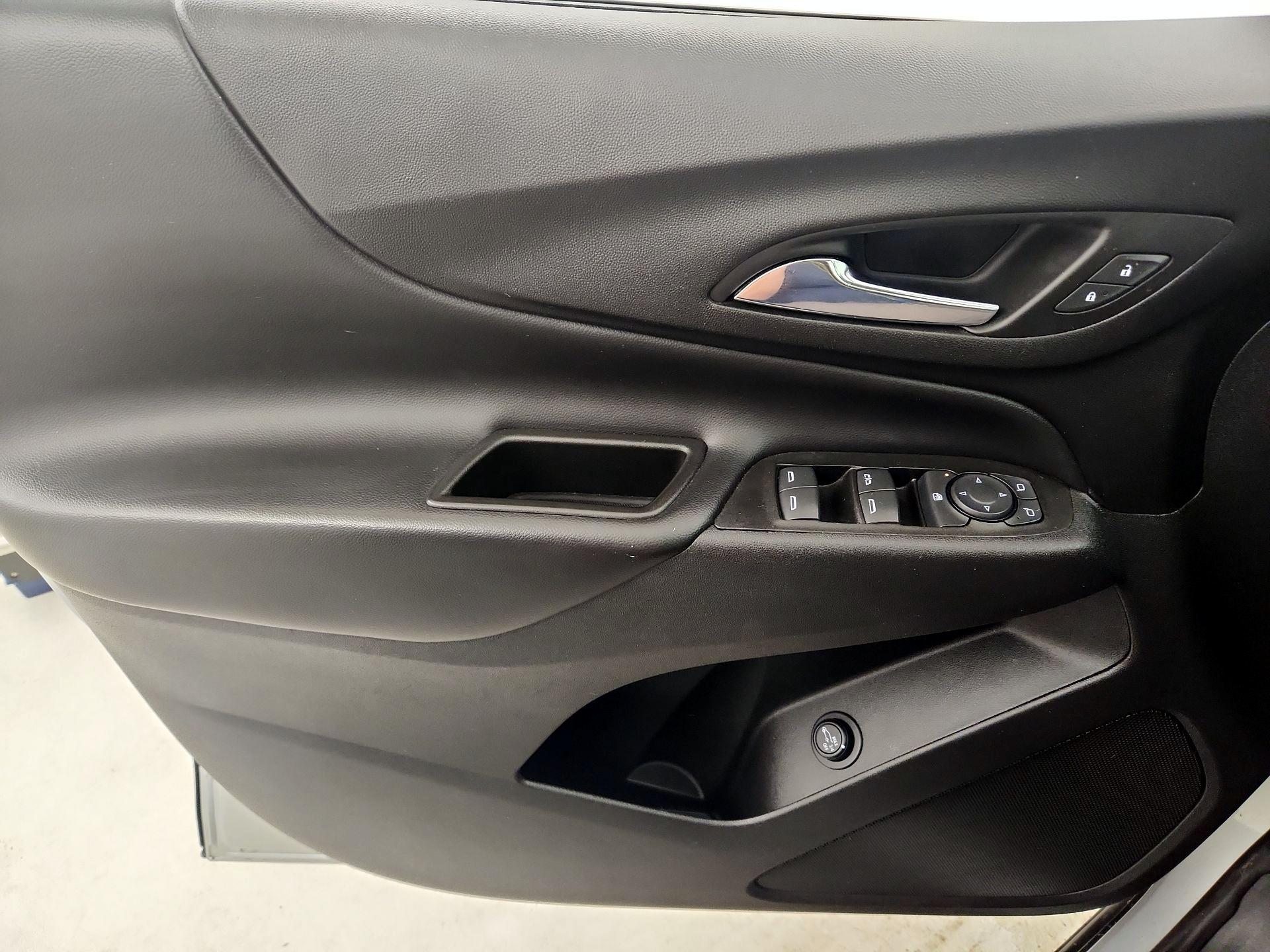 Thumbnail: 2022 Chevrolet Equinox - 12