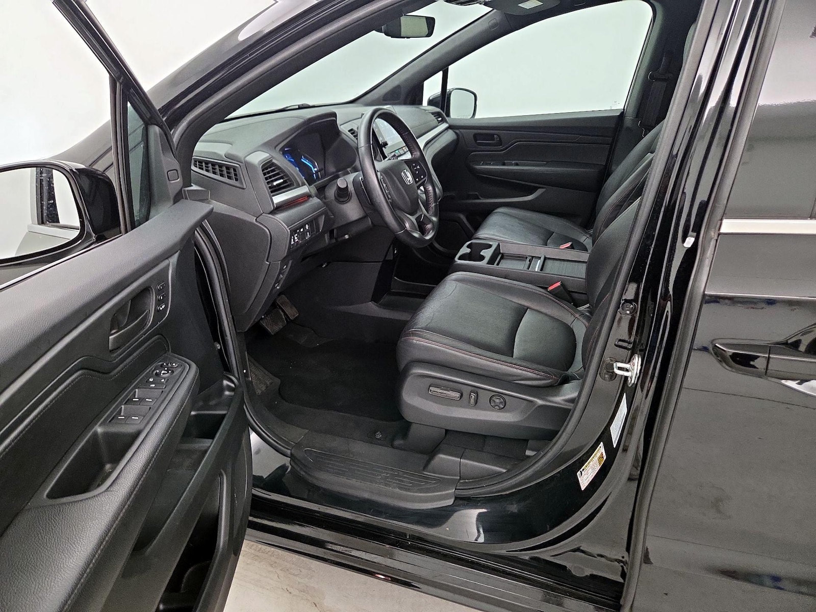 2023 Honda Odyssey SPORT - Photo 12