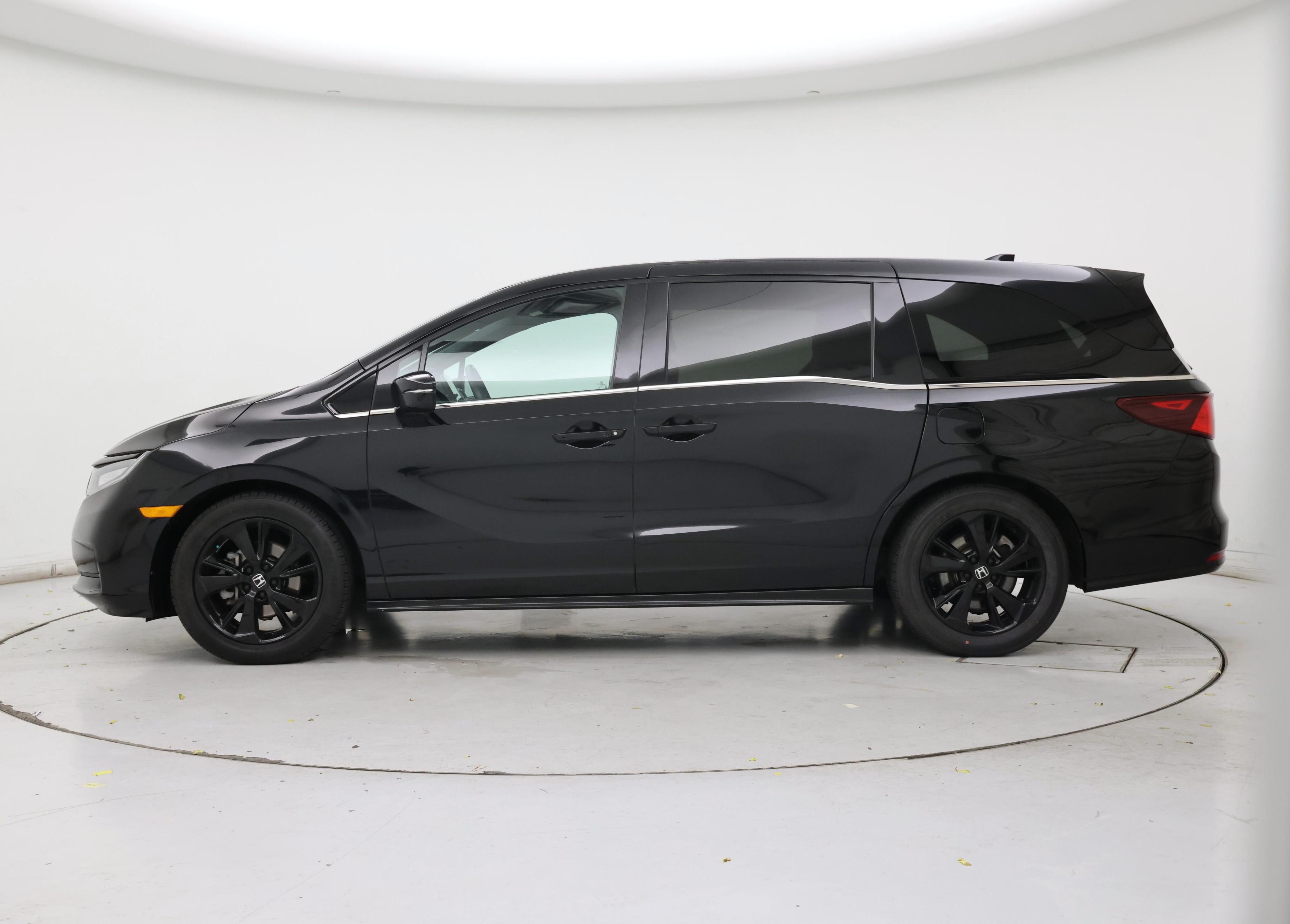 Thumbnail: 2023 Honda Odyssey - 3