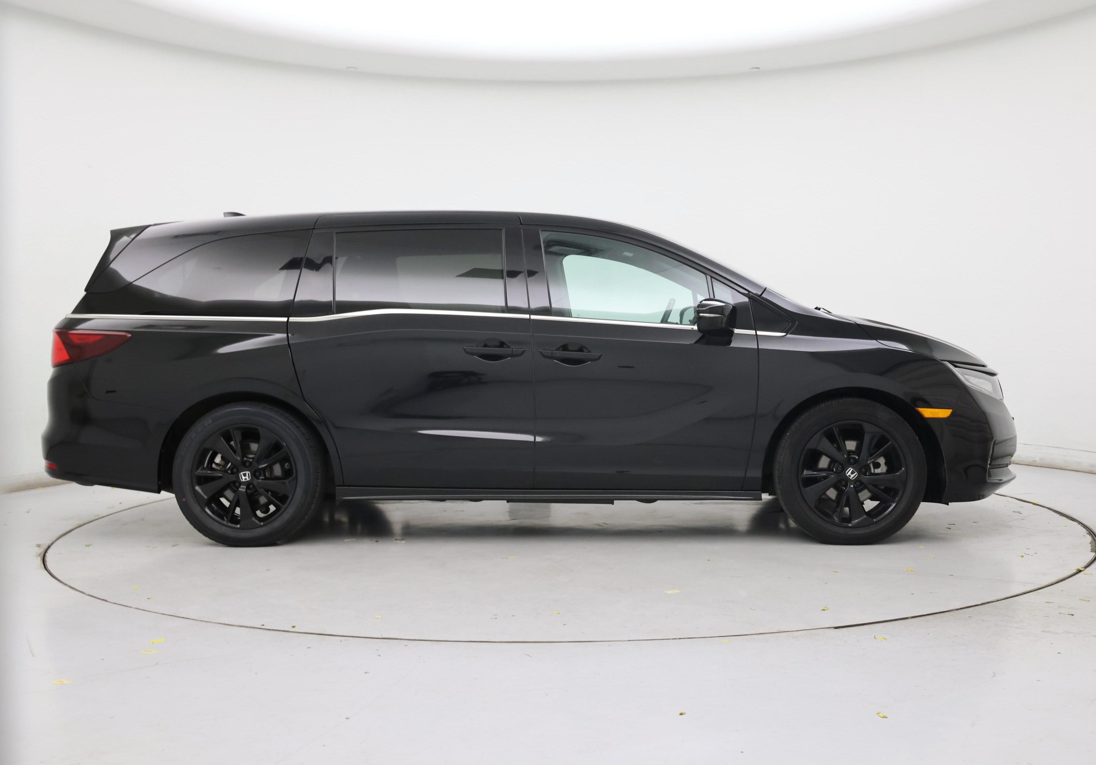 Thumbnail: 2023 Honda Odyssey - 7
