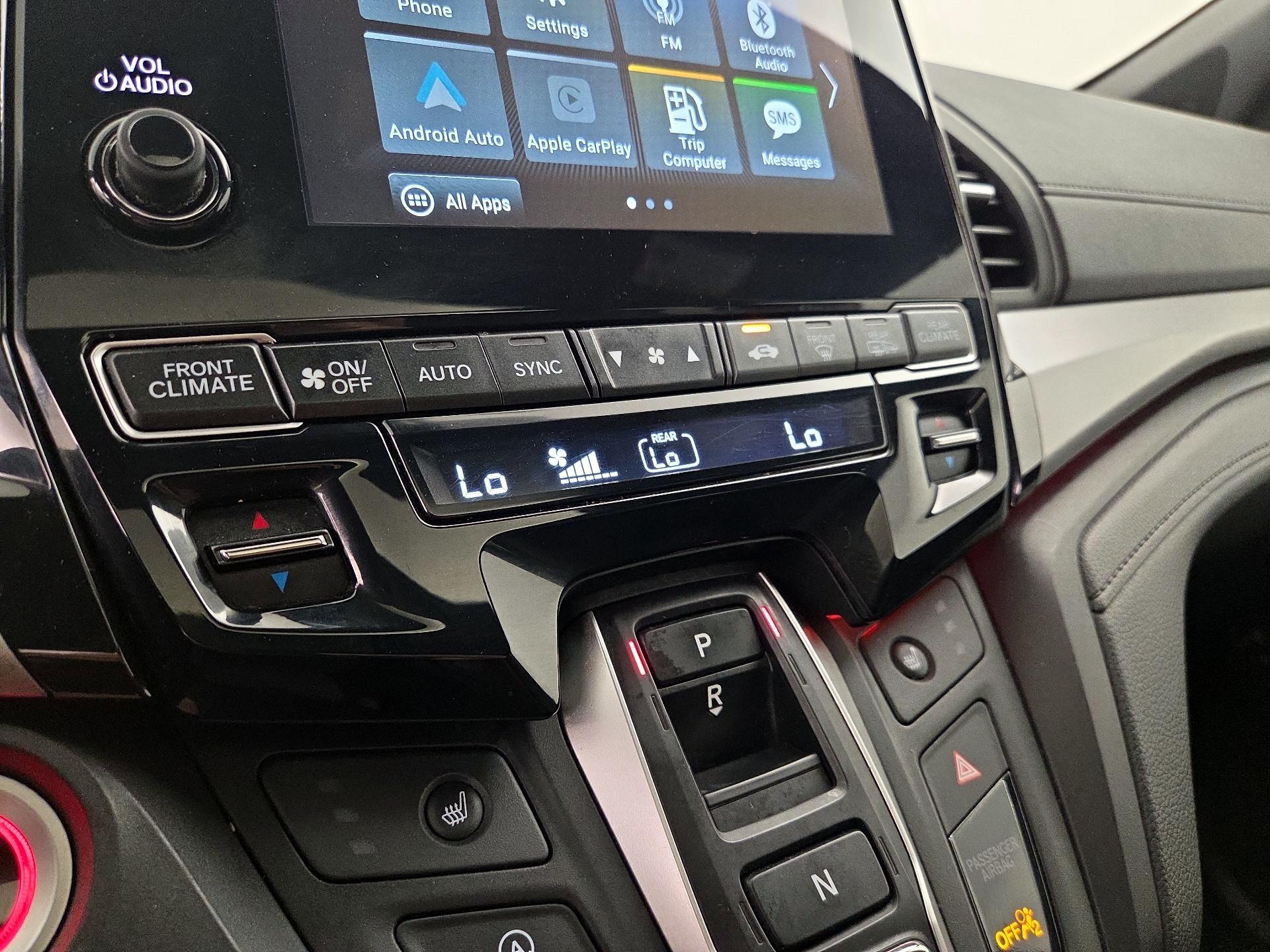 Thumbnail: 2023 Honda Odyssey - 16