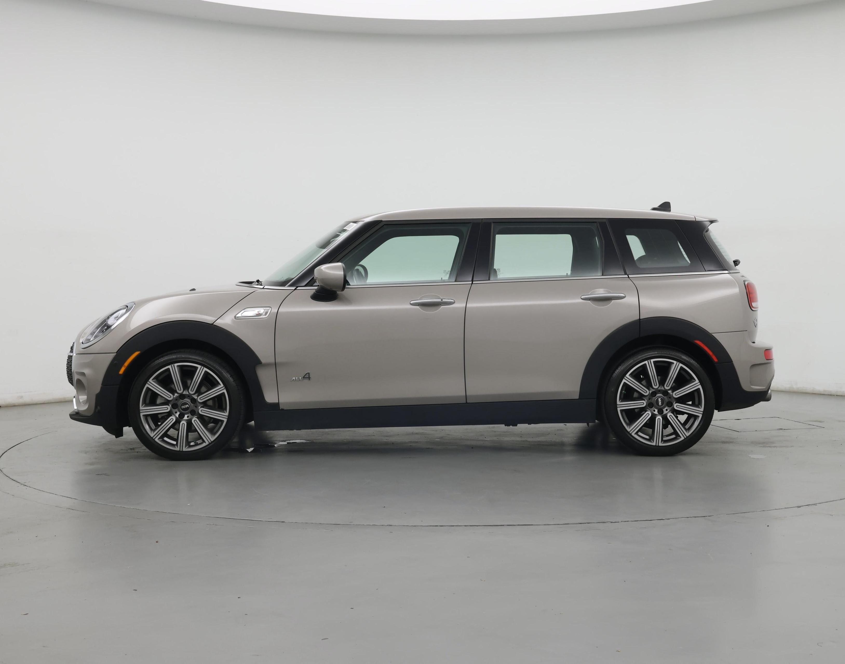 Thumbnail: 2022 MINI Cooper Clubman - 3