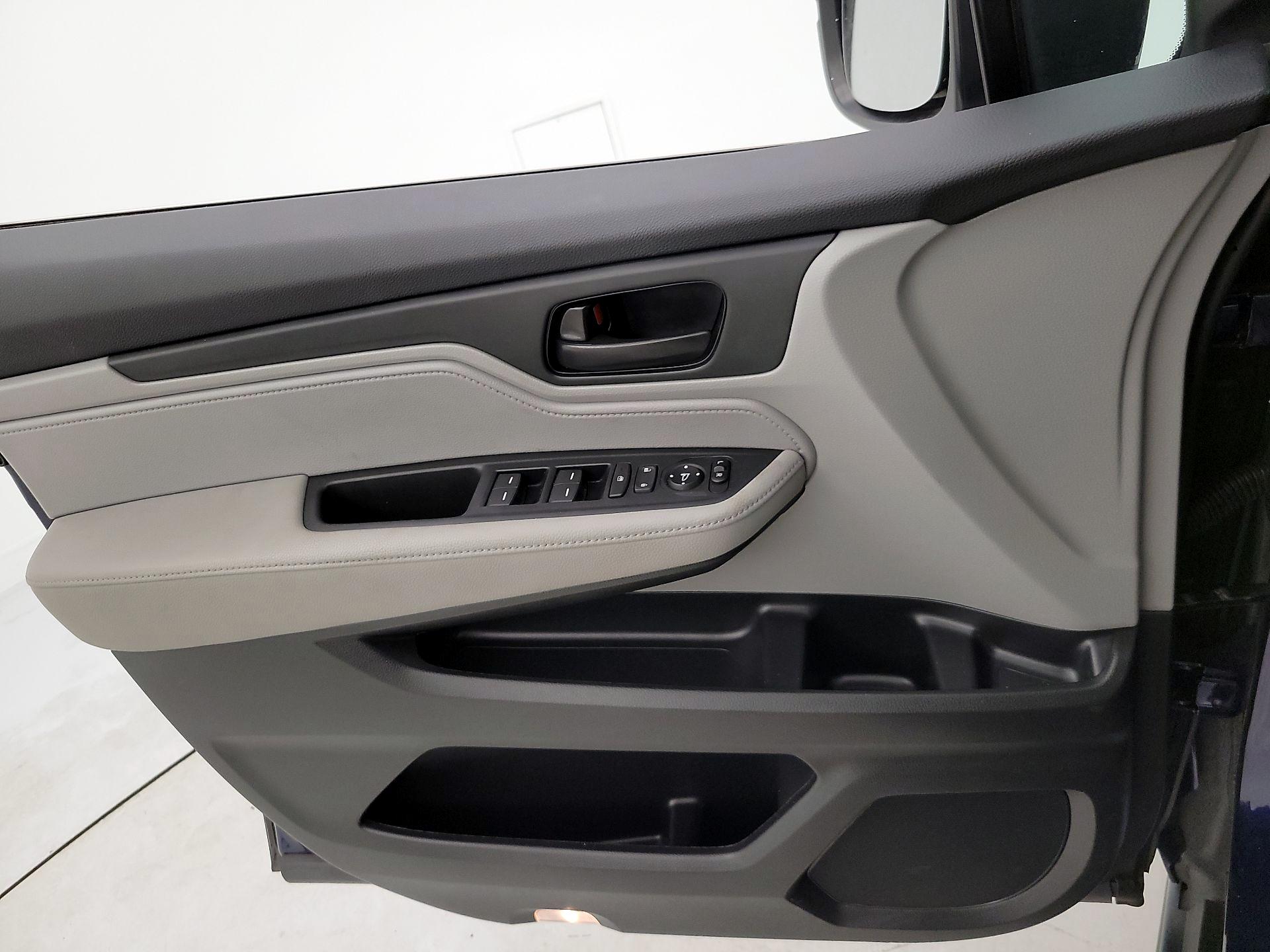 Thumbnail: 2023 Honda Odyssey - 12