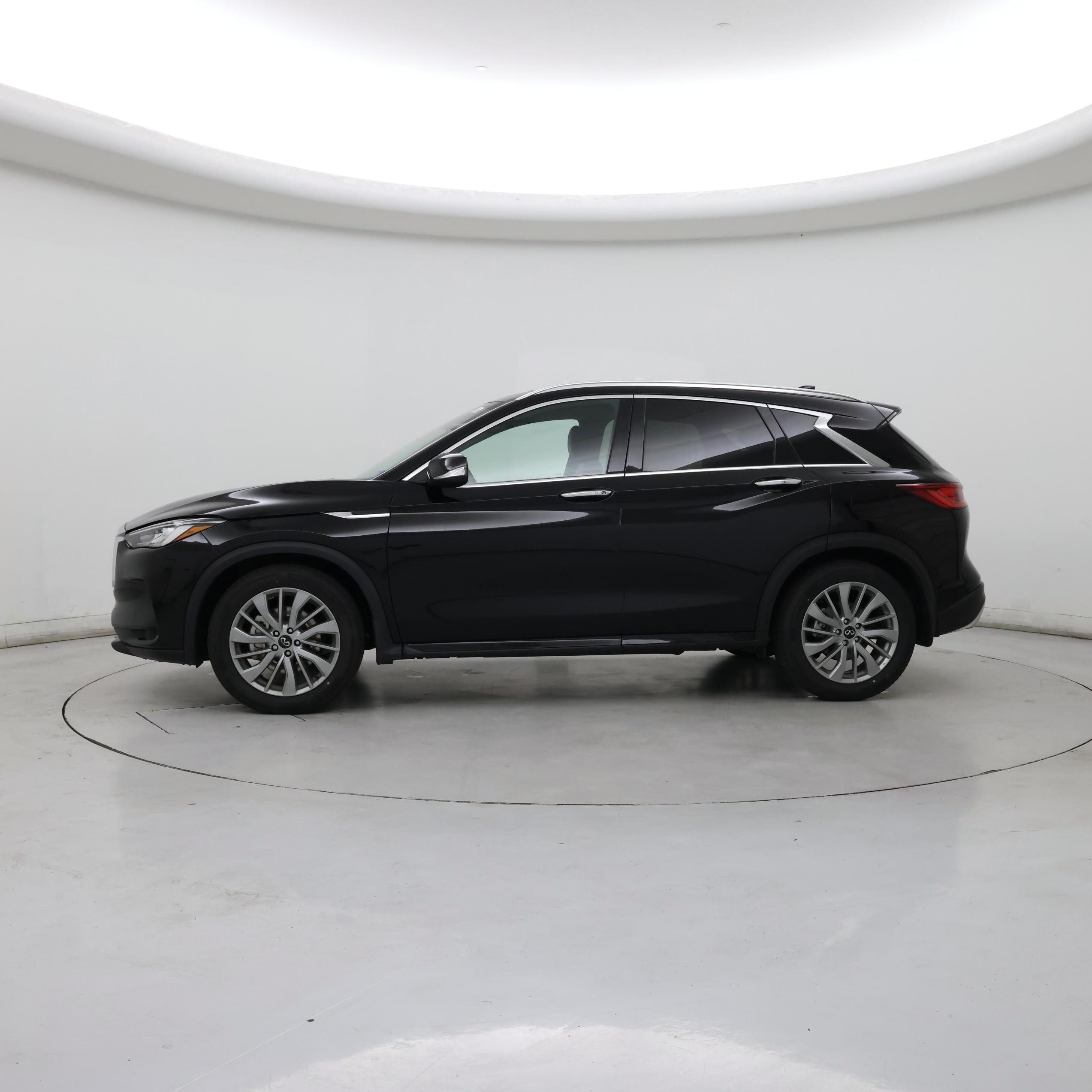 Thumbnail: 2023 INFINITI QX50 - 3