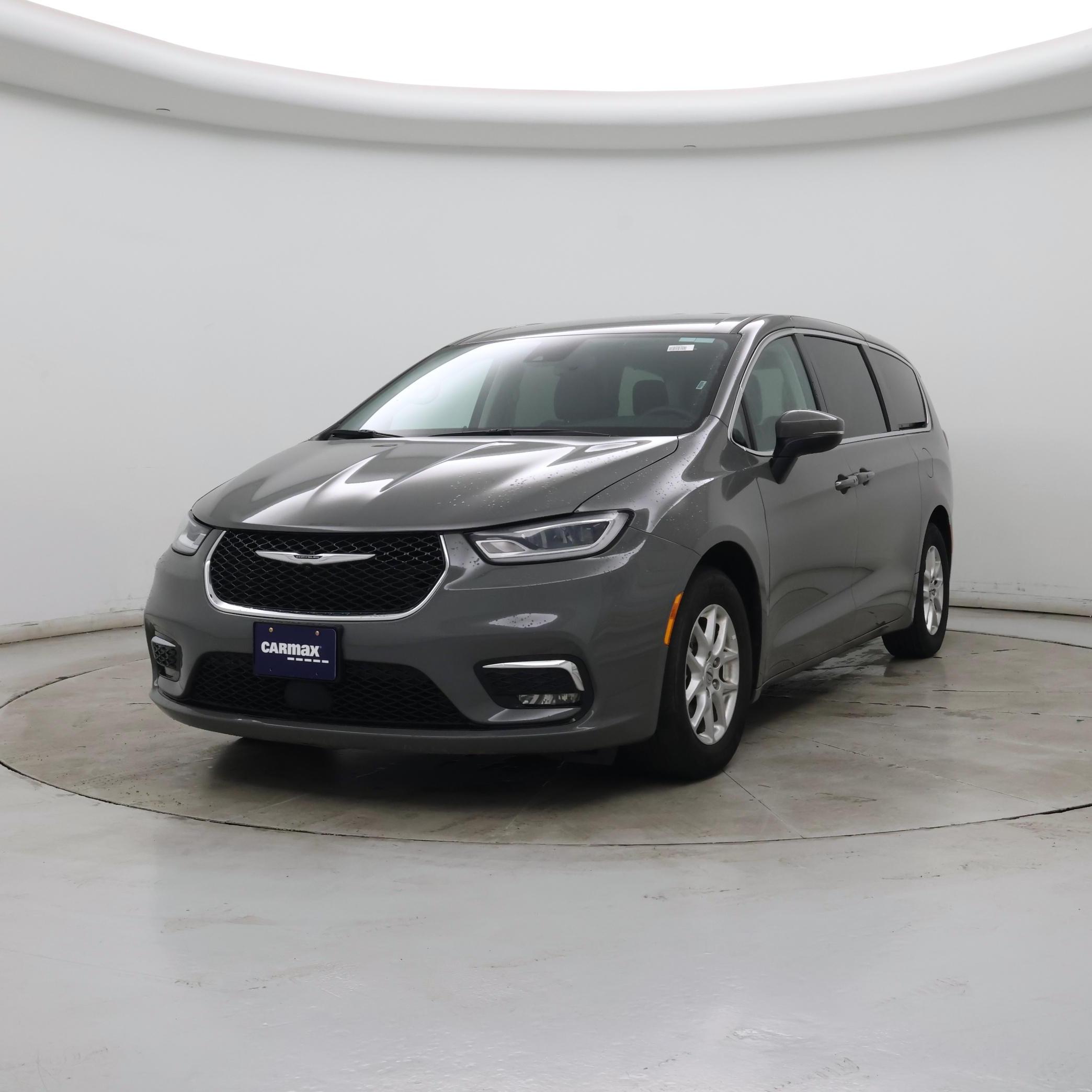 Thumbnail: 2023 Chrysler Pacifica - 4