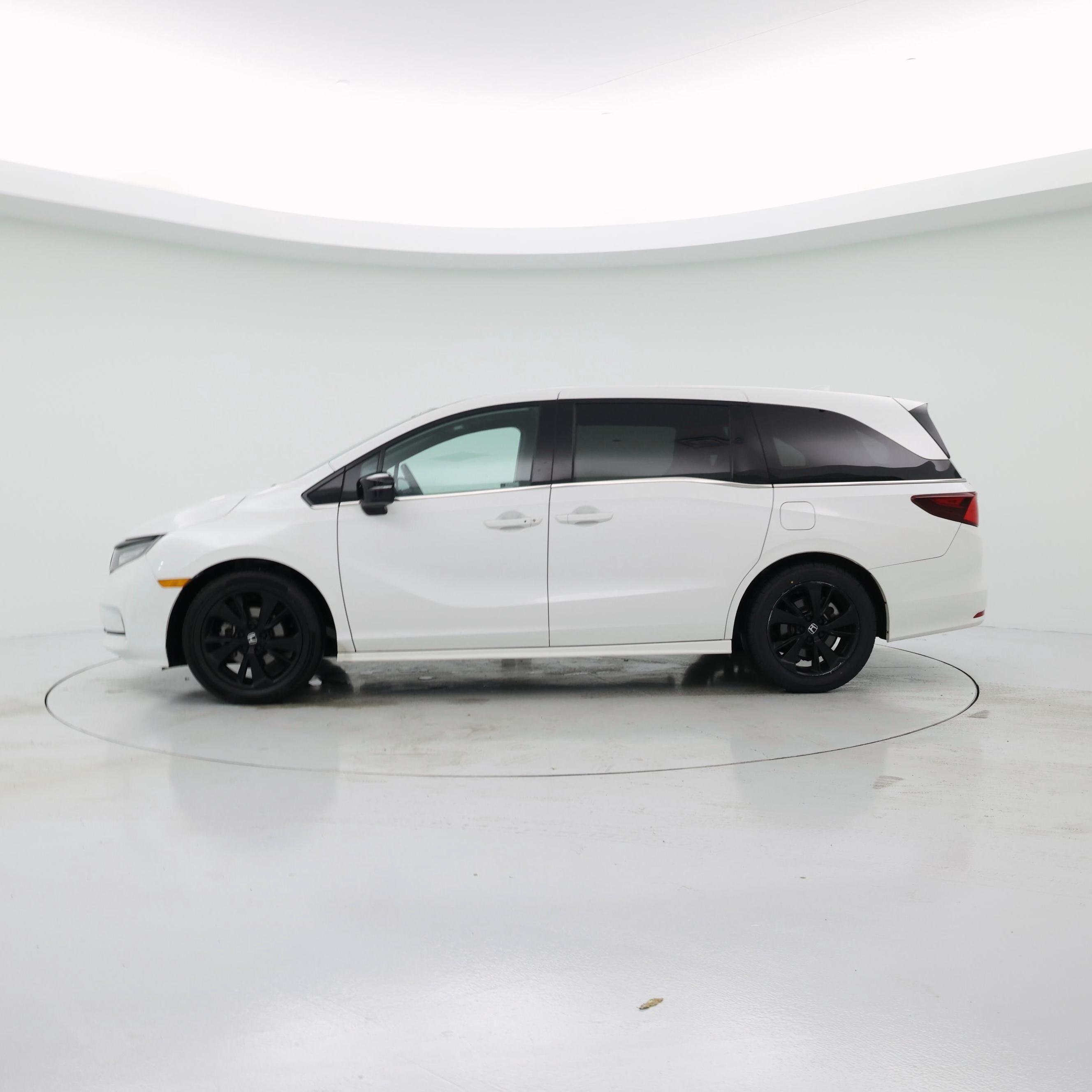 Thumbnail: 2023 Honda Odyssey - 3