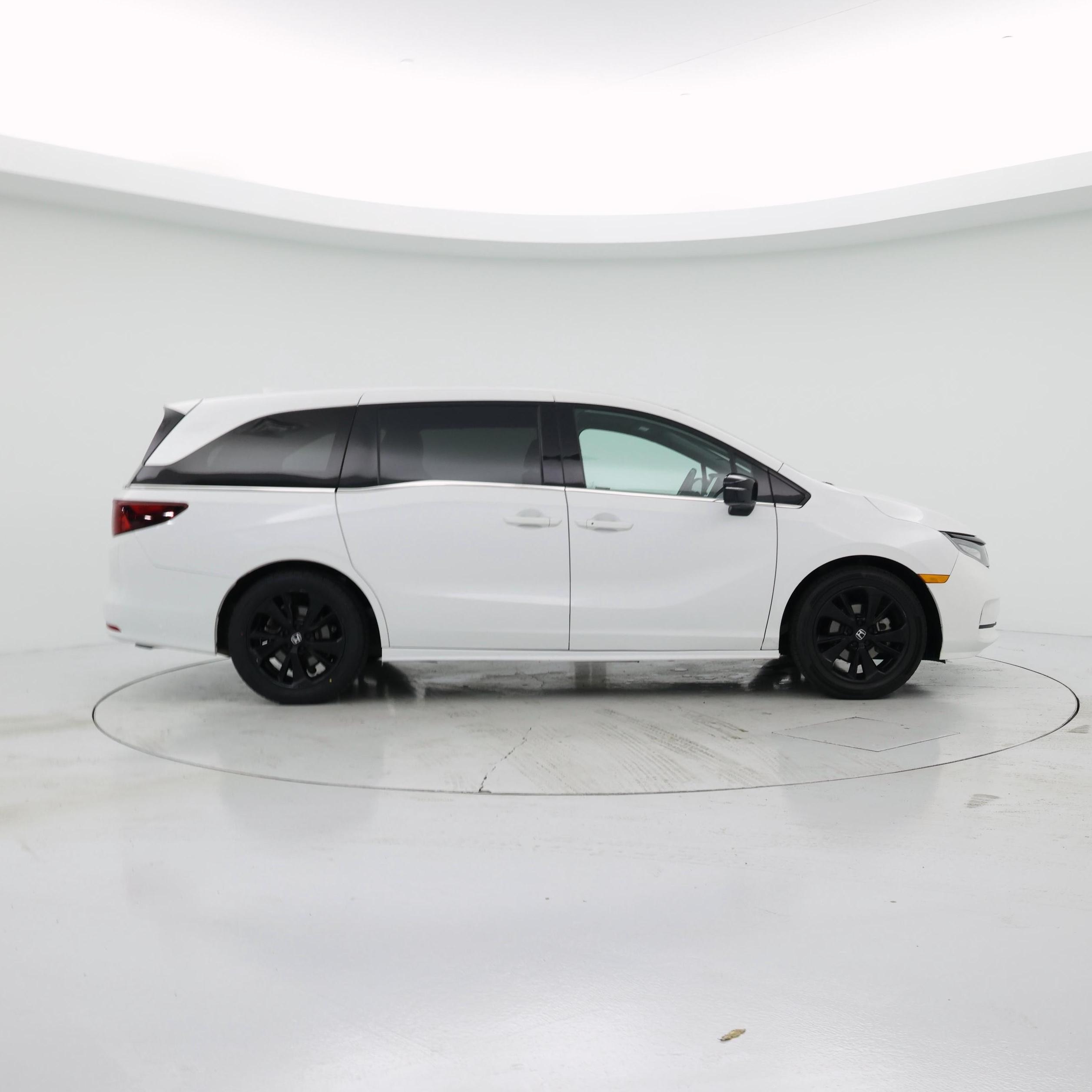 Thumbnail: 2023 Honda Odyssey - 7