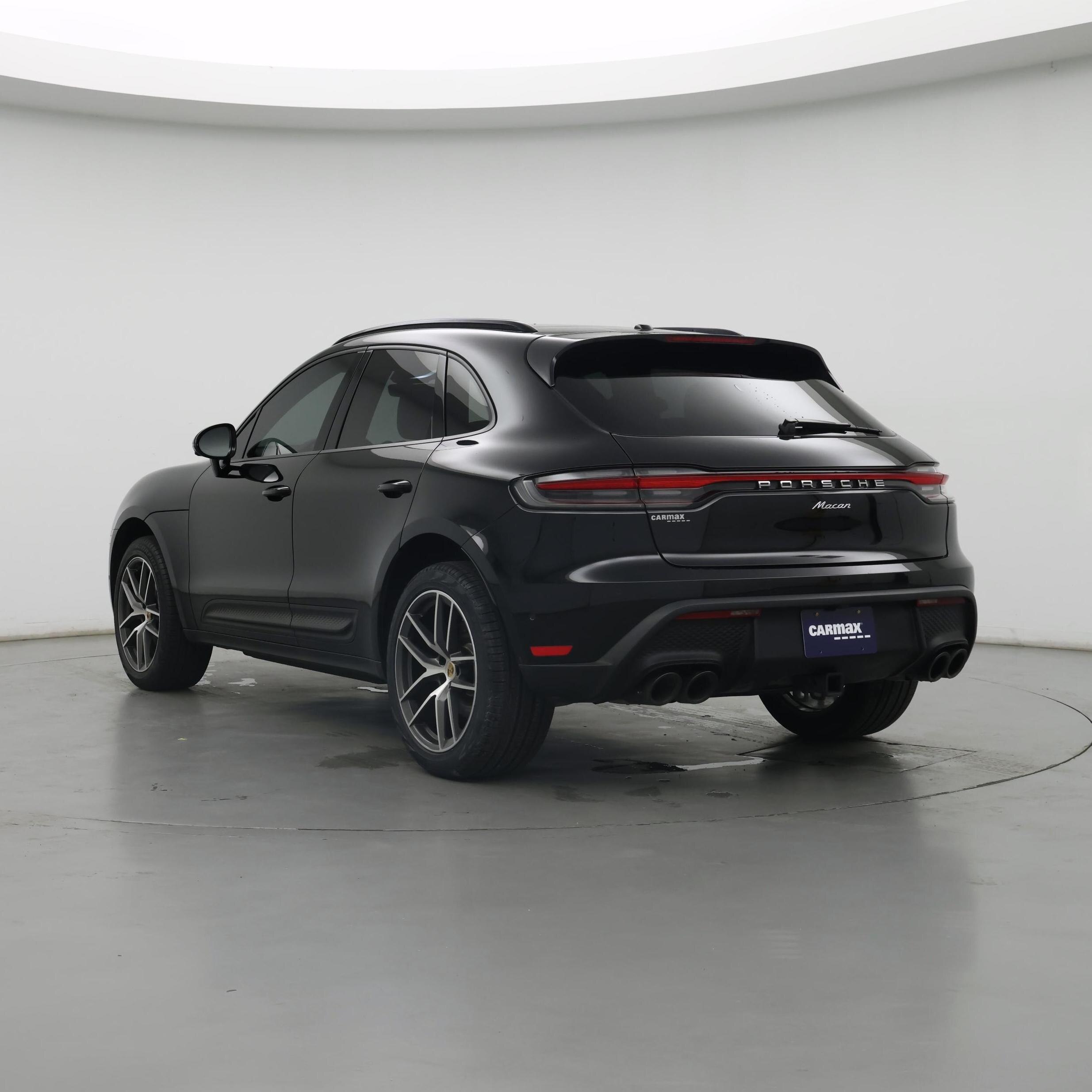 Thumbnail: 2022 Porsche Macan - 2