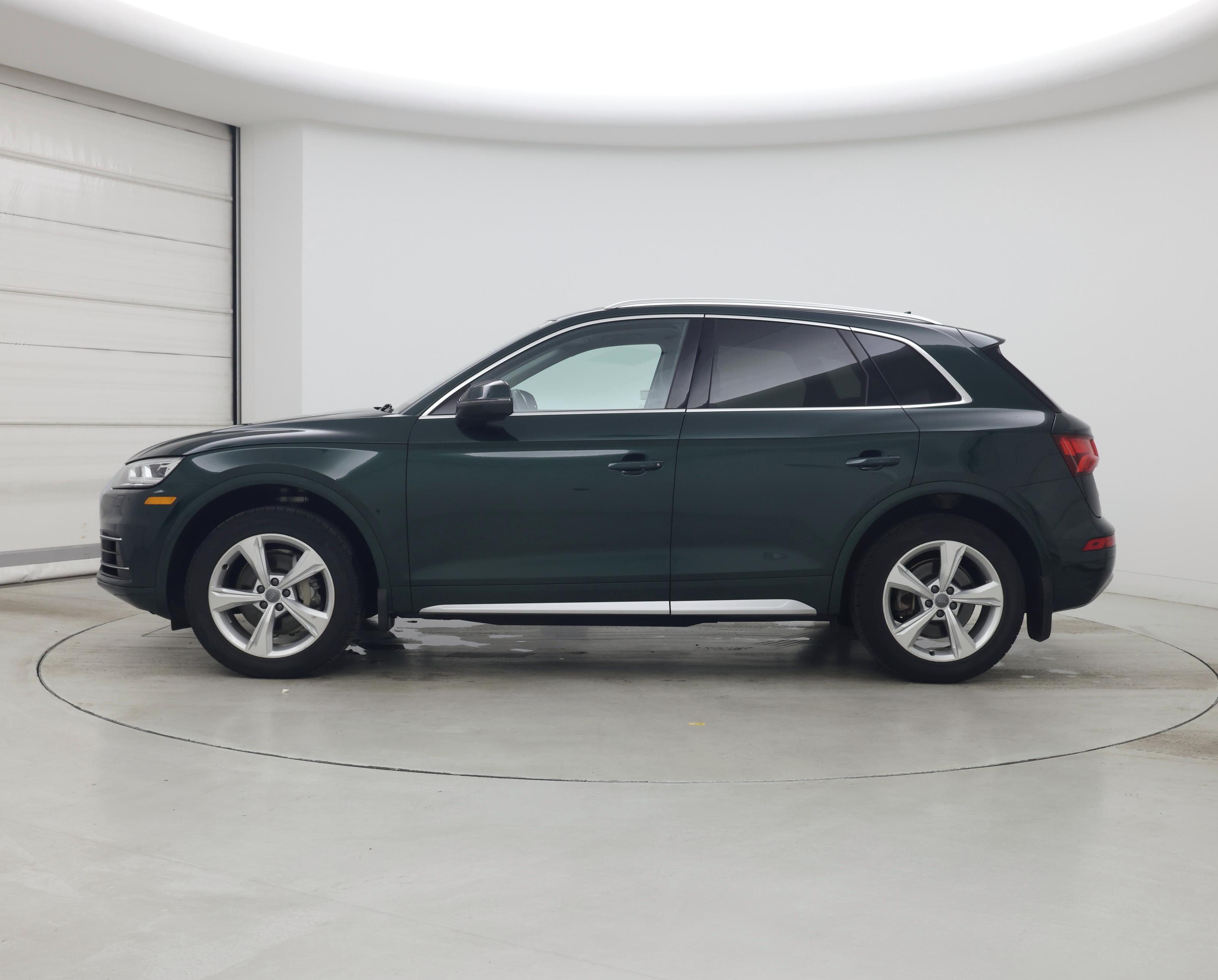 Thumbnail: 2020 Audi Q5 - 3
