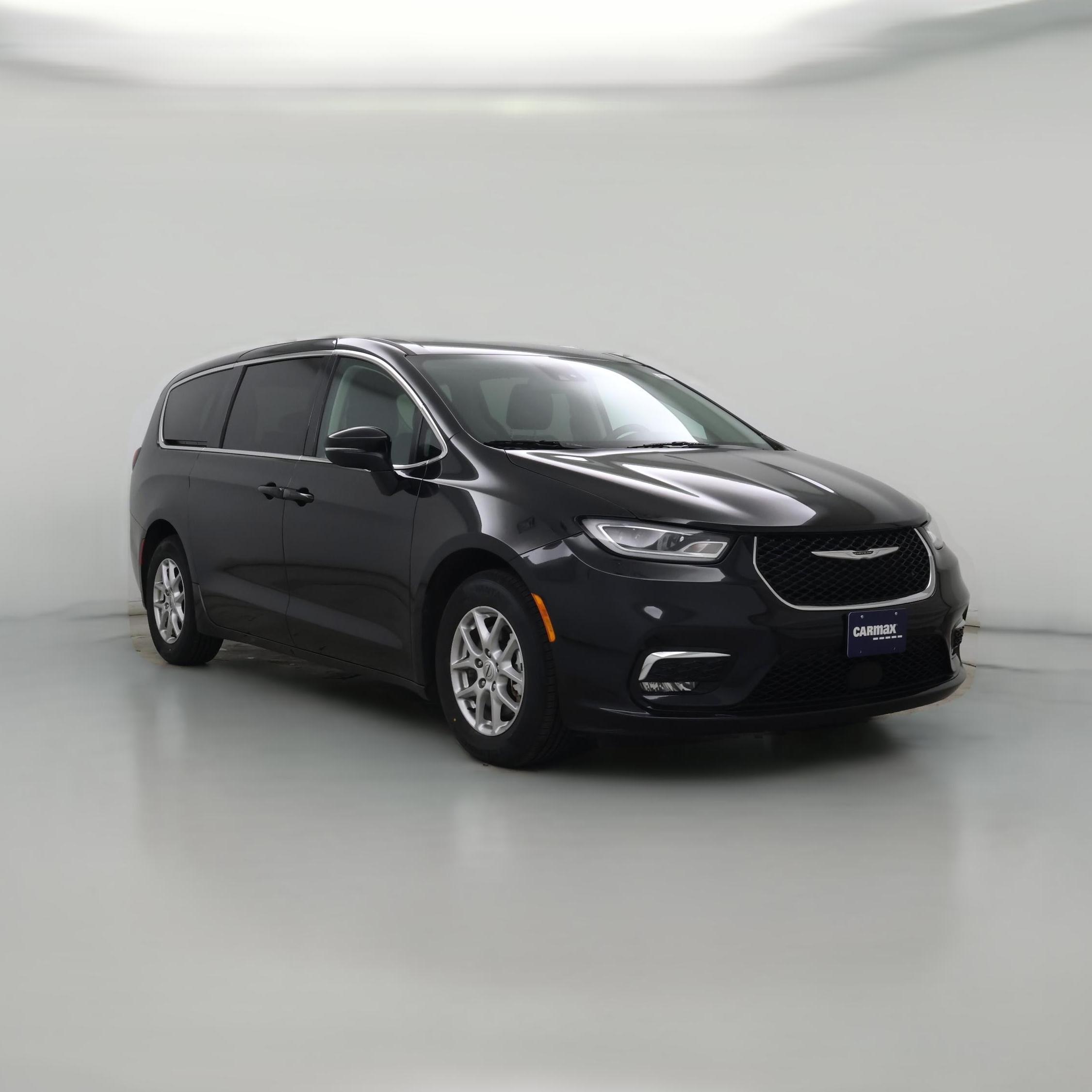 Thumbnail: 2023 Chrysler Pacifica - 1