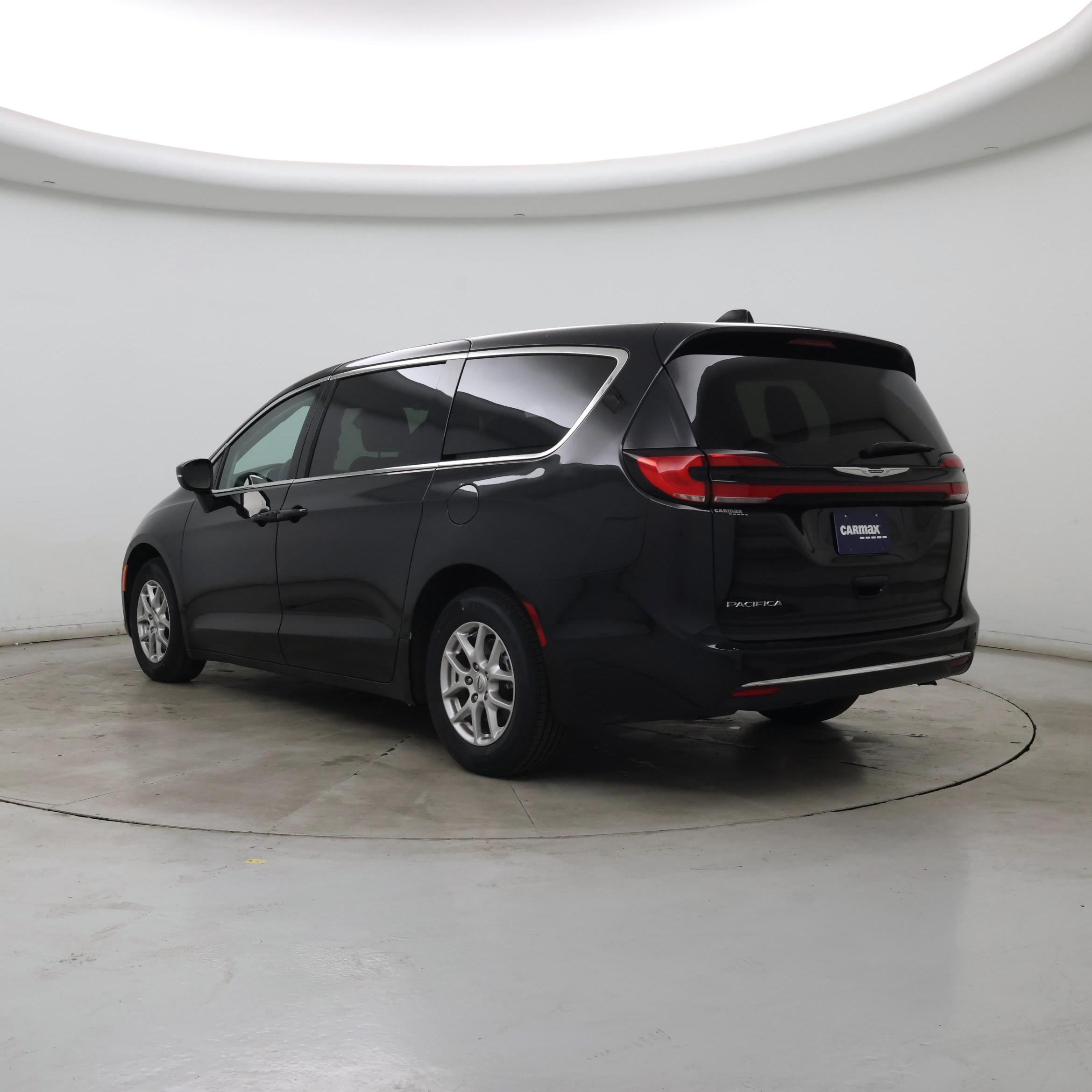 Thumbnail: 2023 Chrysler Pacifica - 2