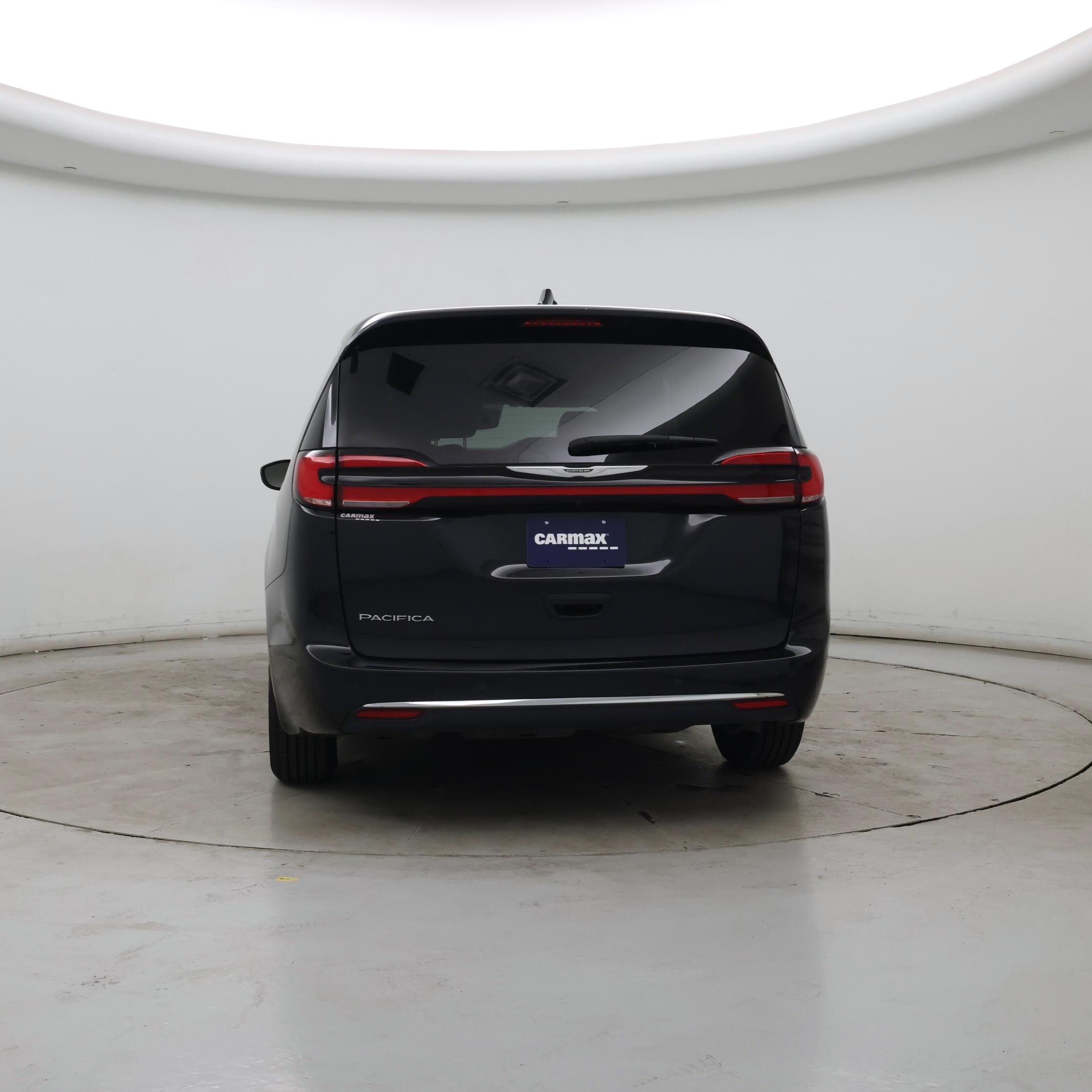 Thumbnail: 2023 Chrysler Pacifica - 6