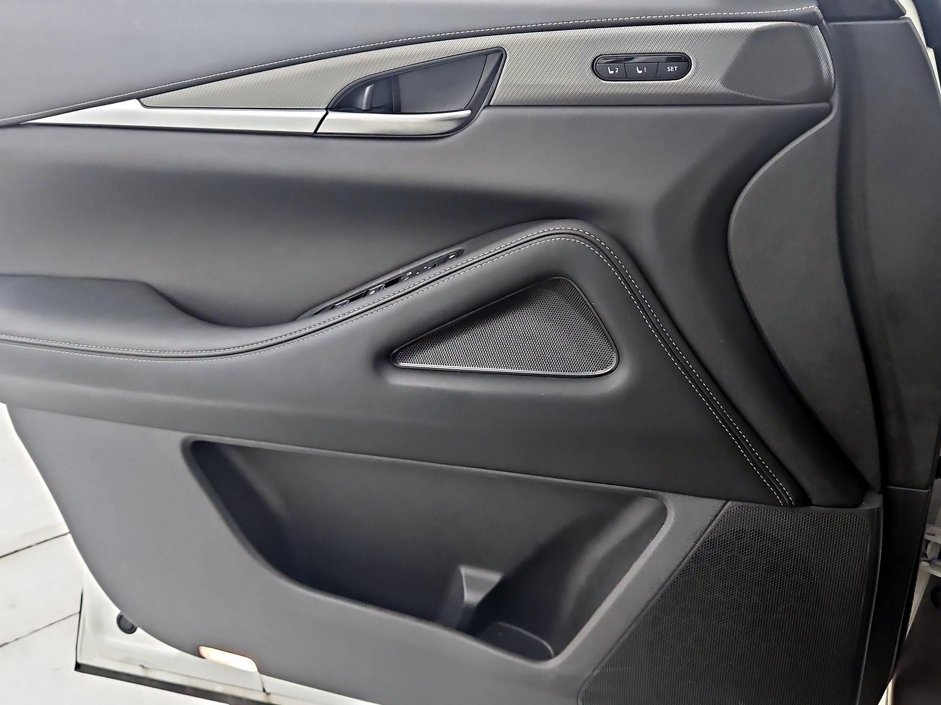 Thumbnail: 2023 INFINITI QX60 - 12