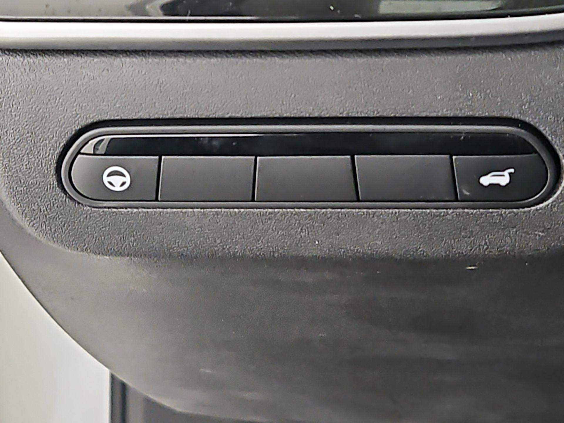 Thumbnail: 2023 INFINITI QX60 - 13