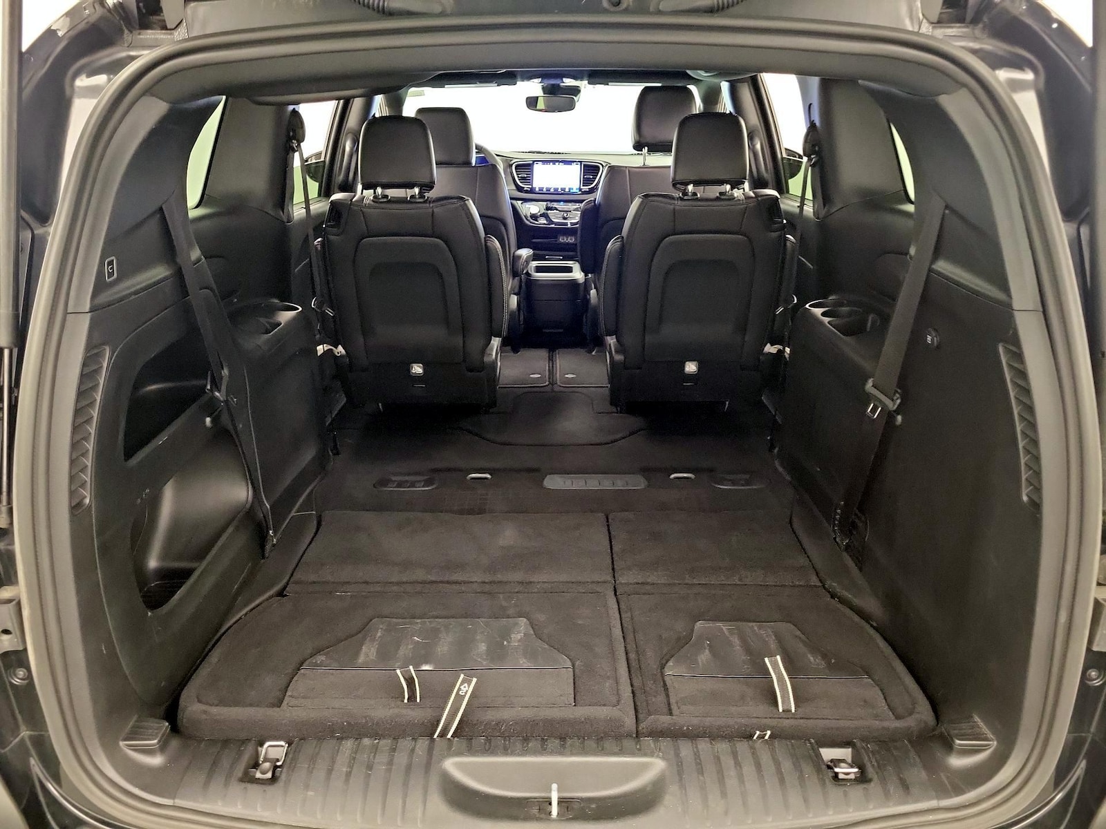2025 Chrysler Pacifica Select - Photo 23