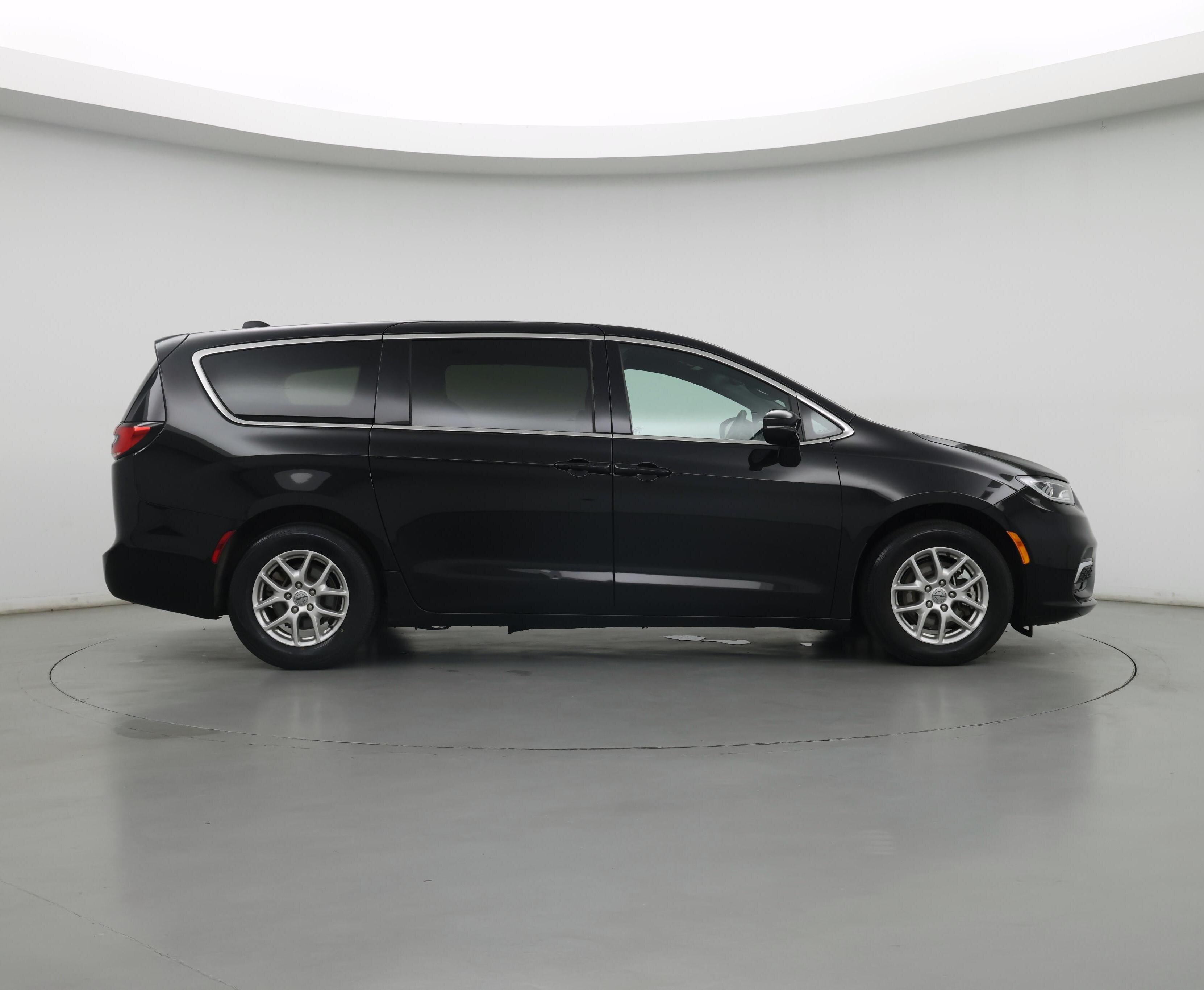Thumbnail: 2025 Chrysler Pacifica - 7